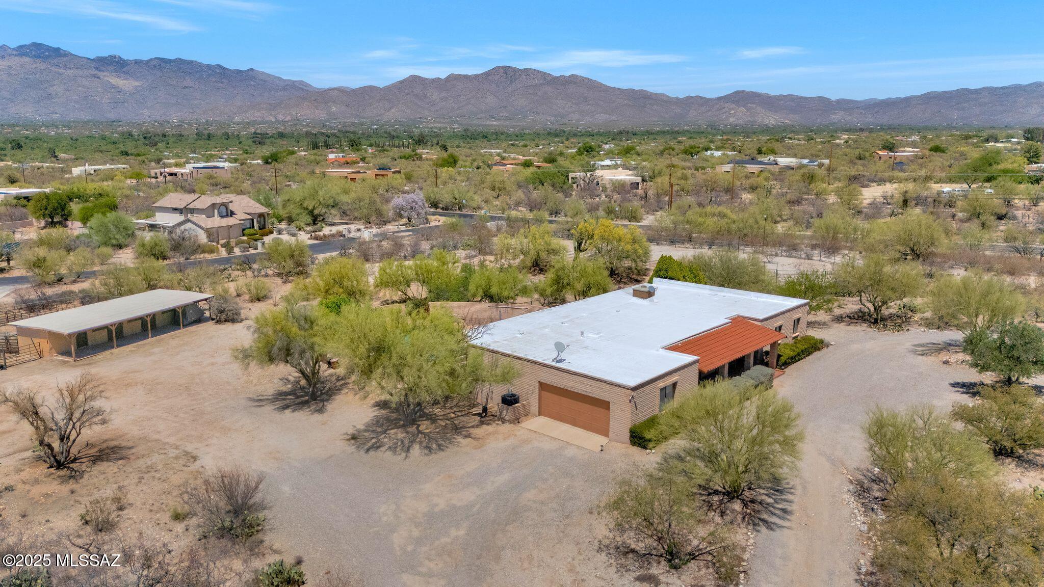 571 N Tanque Verde Loop Road