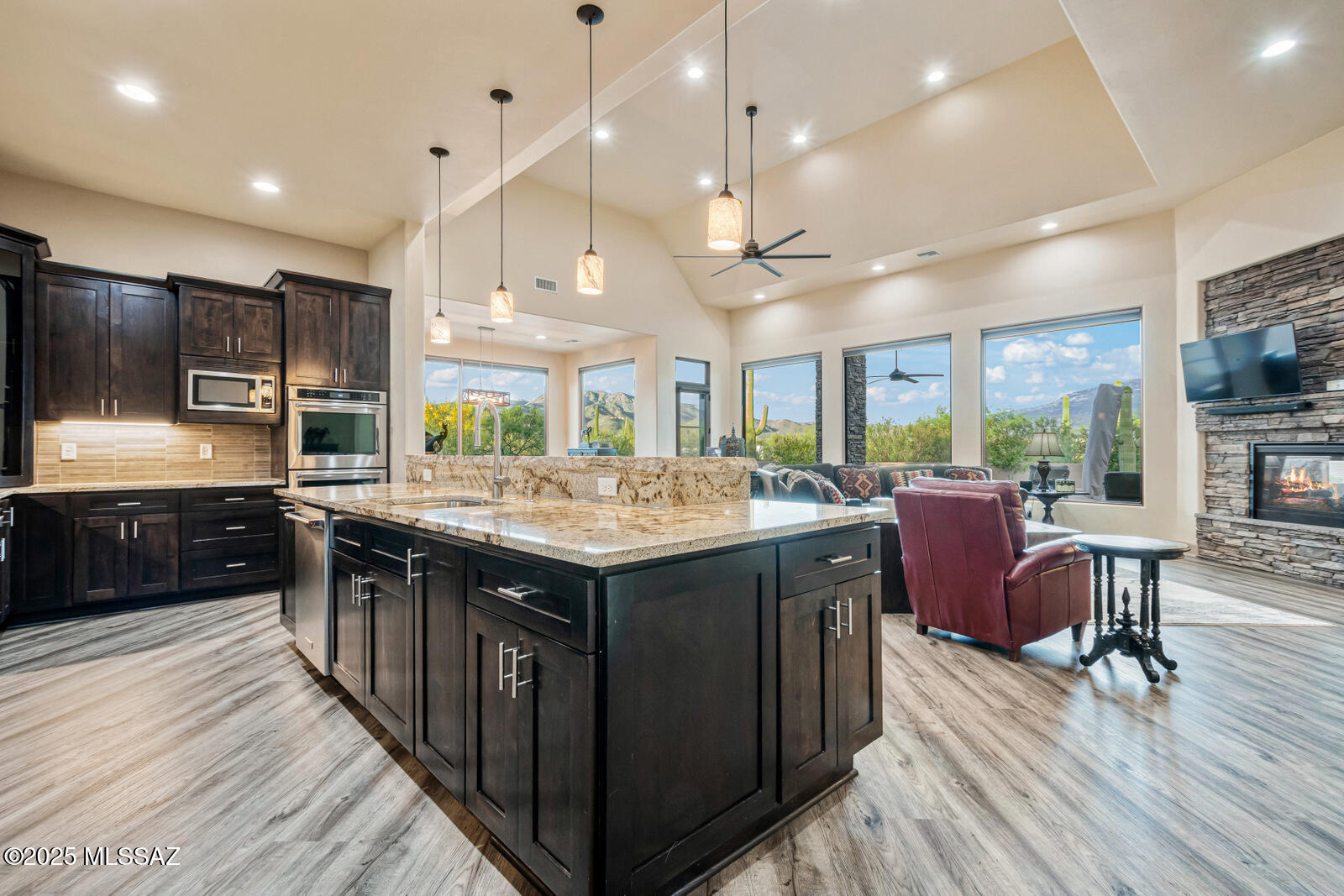 2706 N Megafauna Court