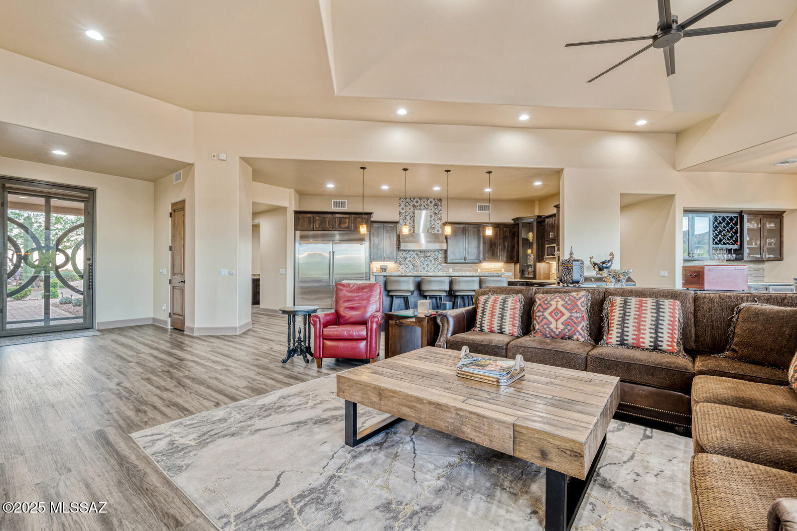 2706 N Megafauna Court