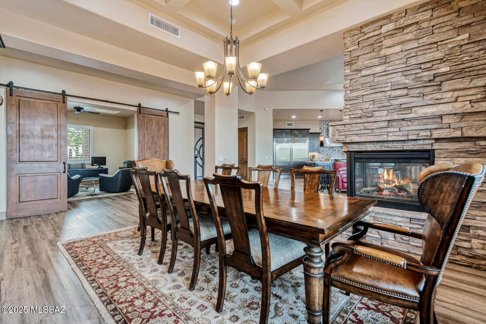 2706 N Megafauna Court