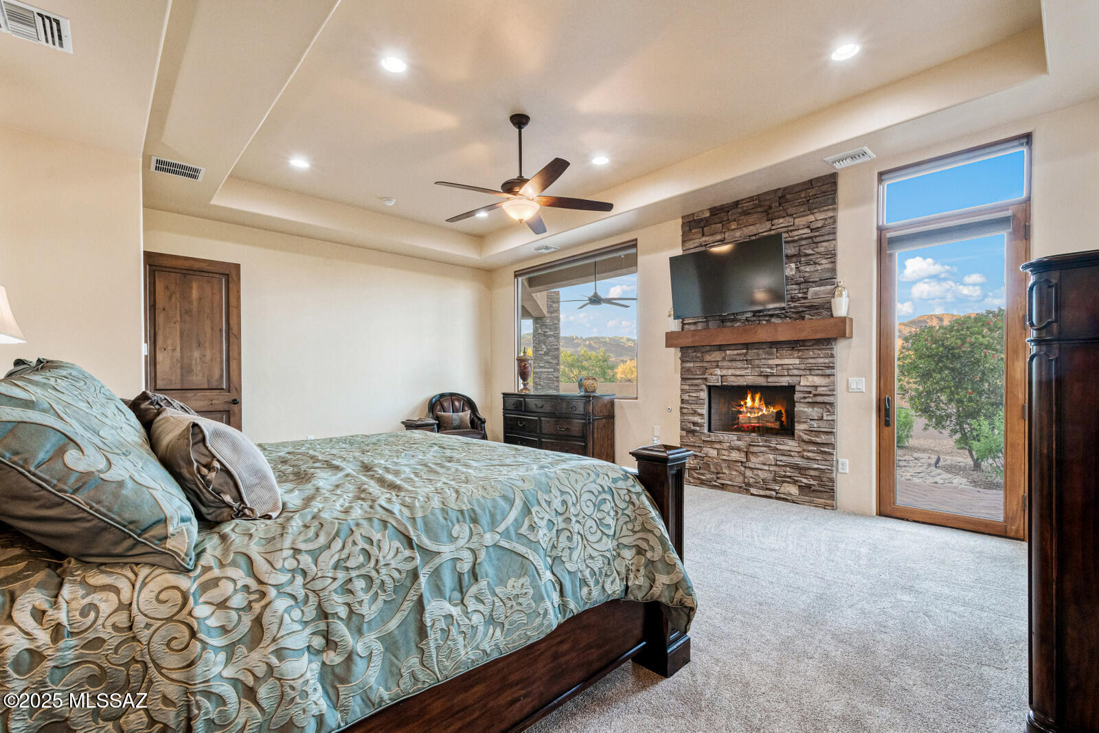 2706 N Megafauna Court