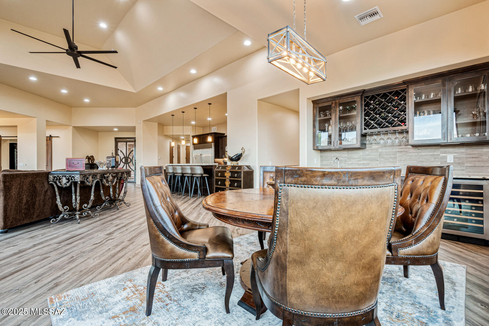 2706 N Megafauna Court