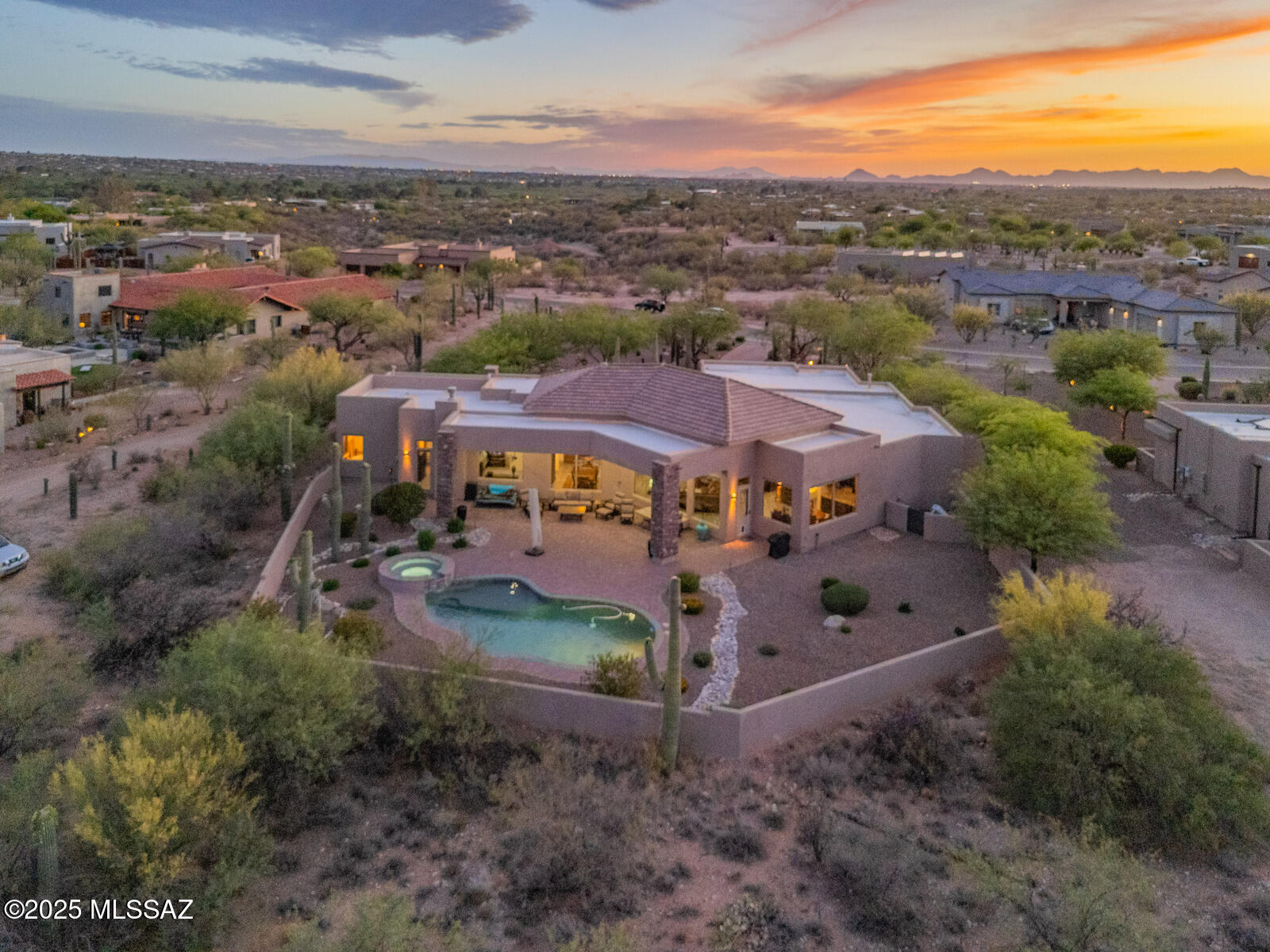 2706 N Megafauna Court