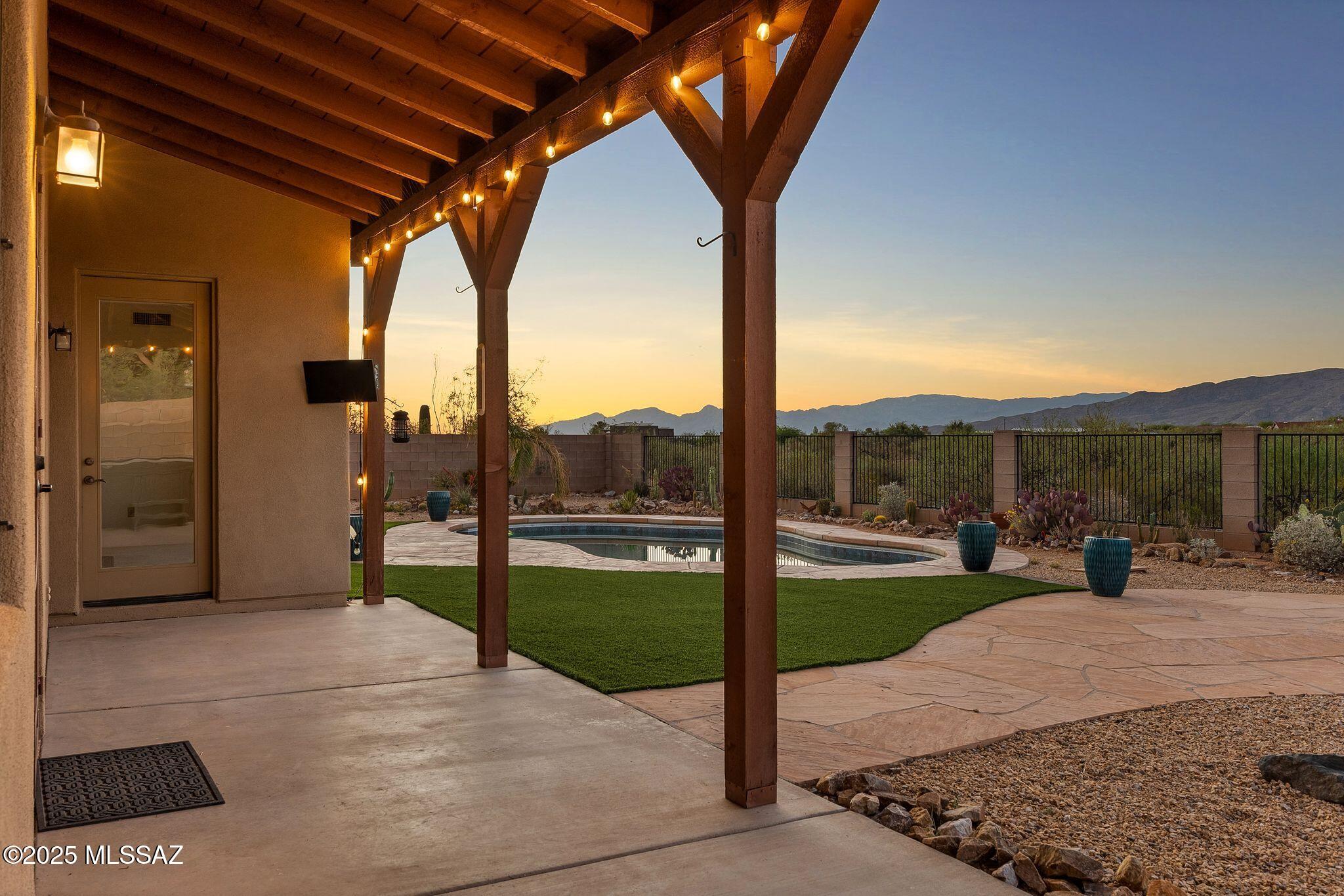 9941 S Placita De La Bondad