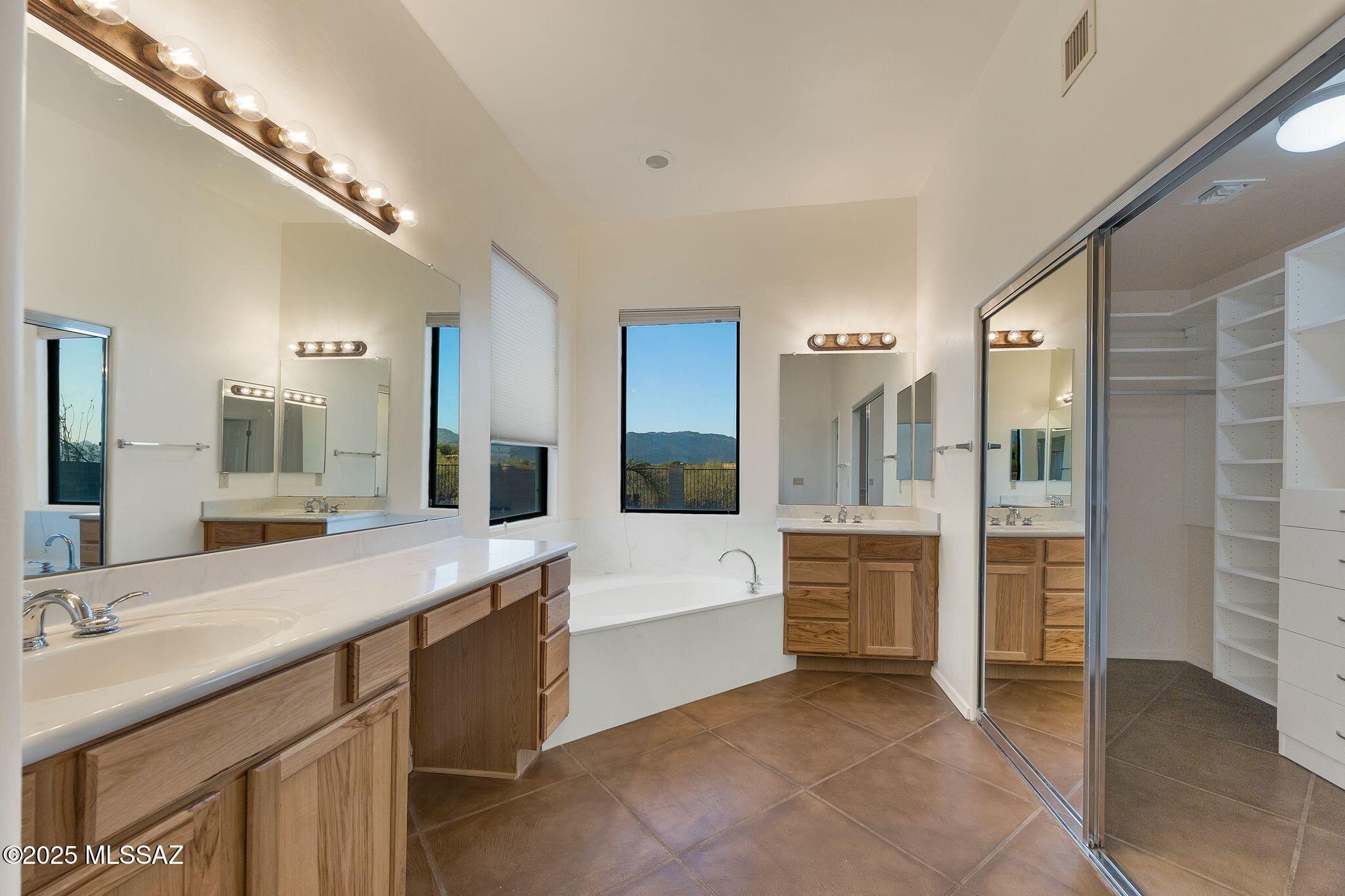 9941 S Placita De La Bondad