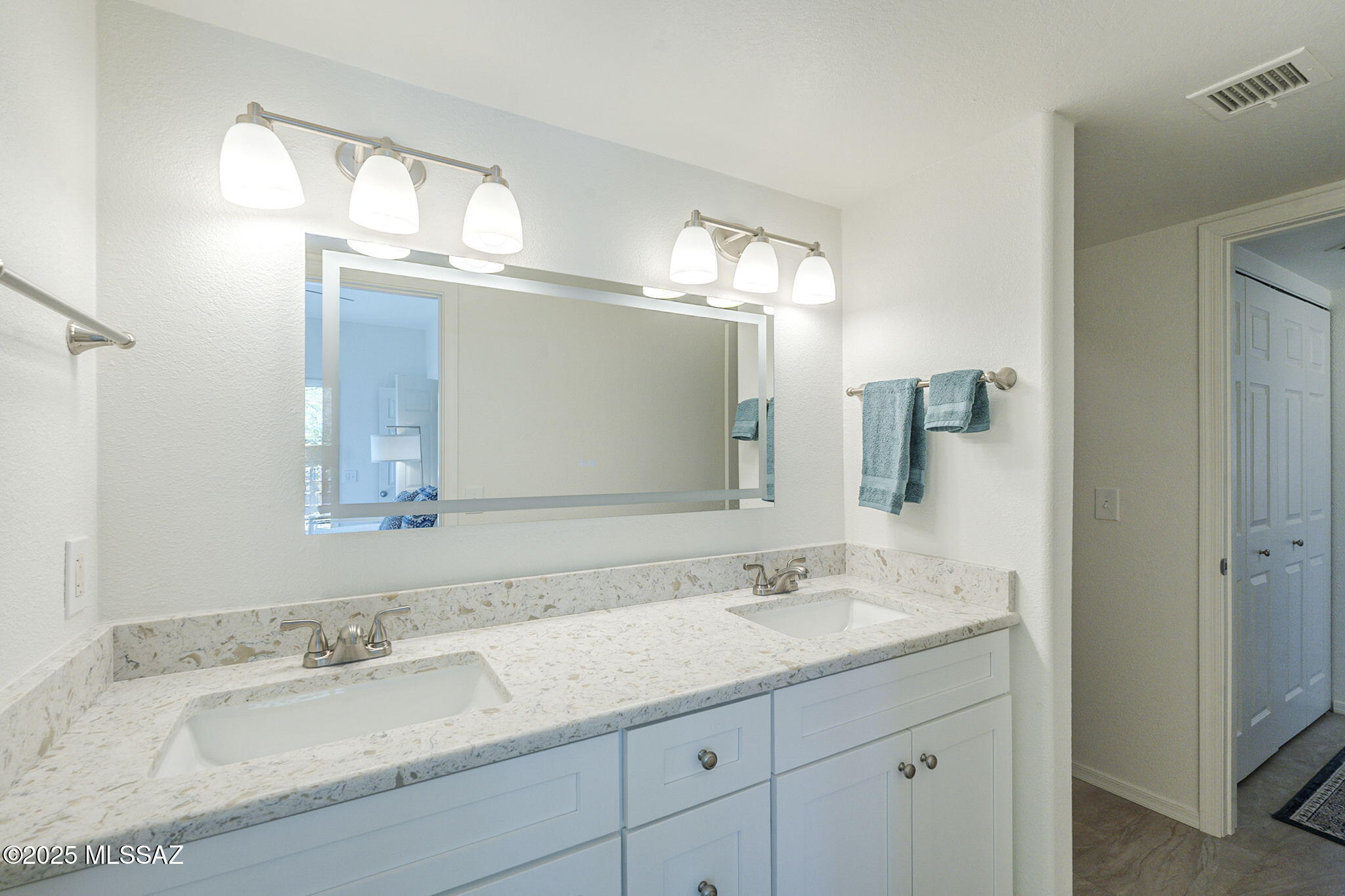 6655 N Canyon Crest Drive NE Unit: 6130