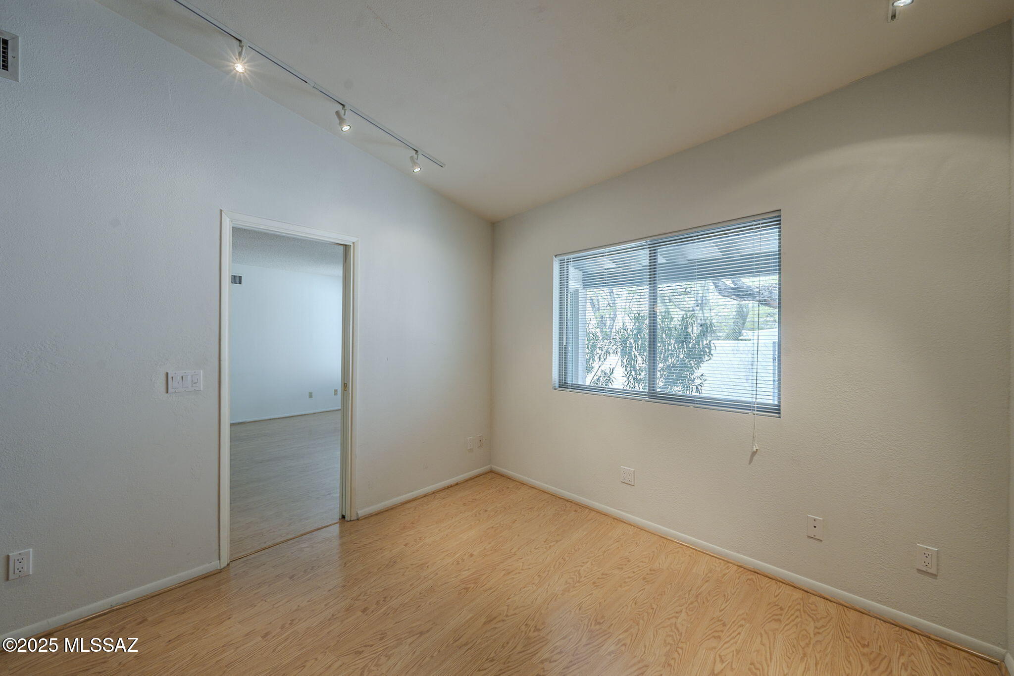 5444 N La Casita Drive