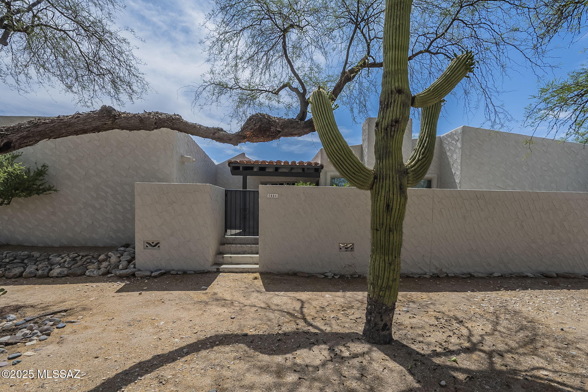 5444 N La Casita Drive