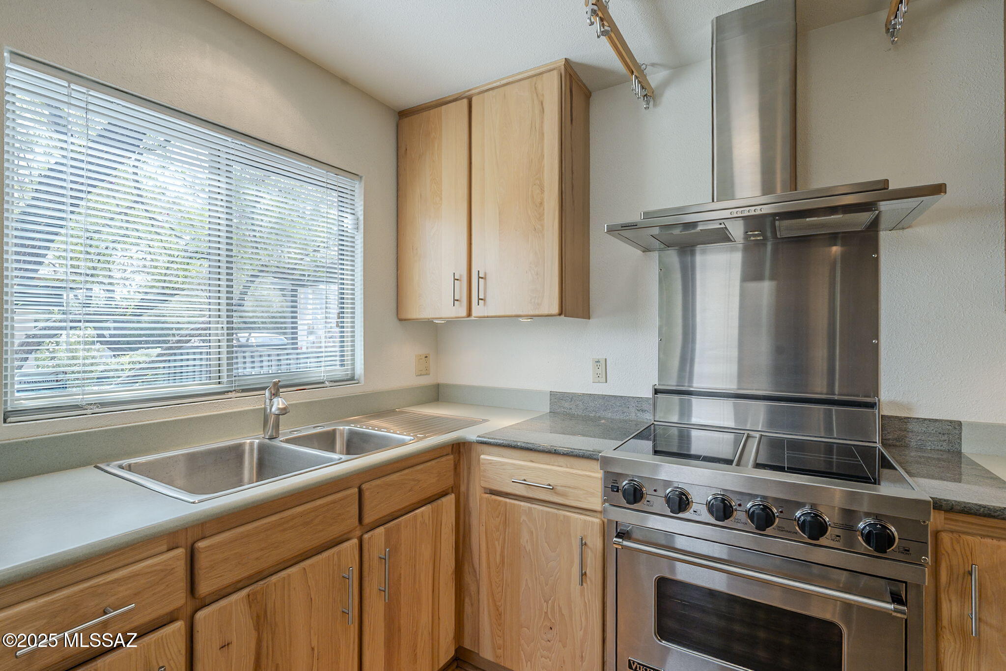 5444 N La Casita Drive