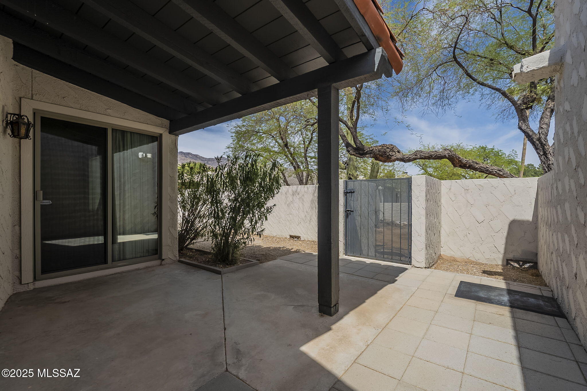 5444 N La Casita Drive