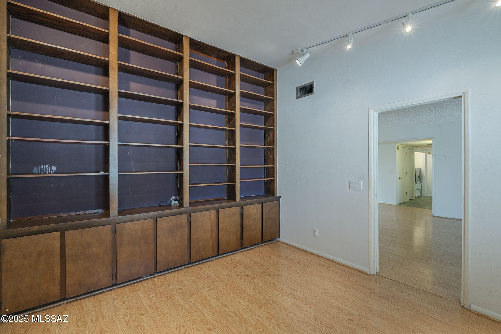 5444 N La Casita Drive