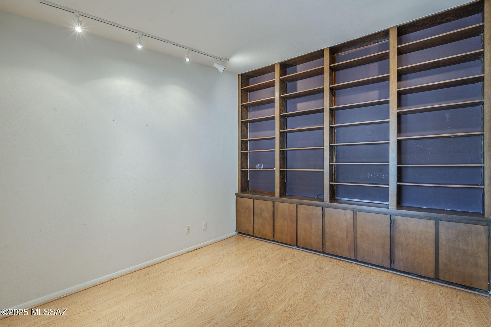 5444 N La Casita Drive