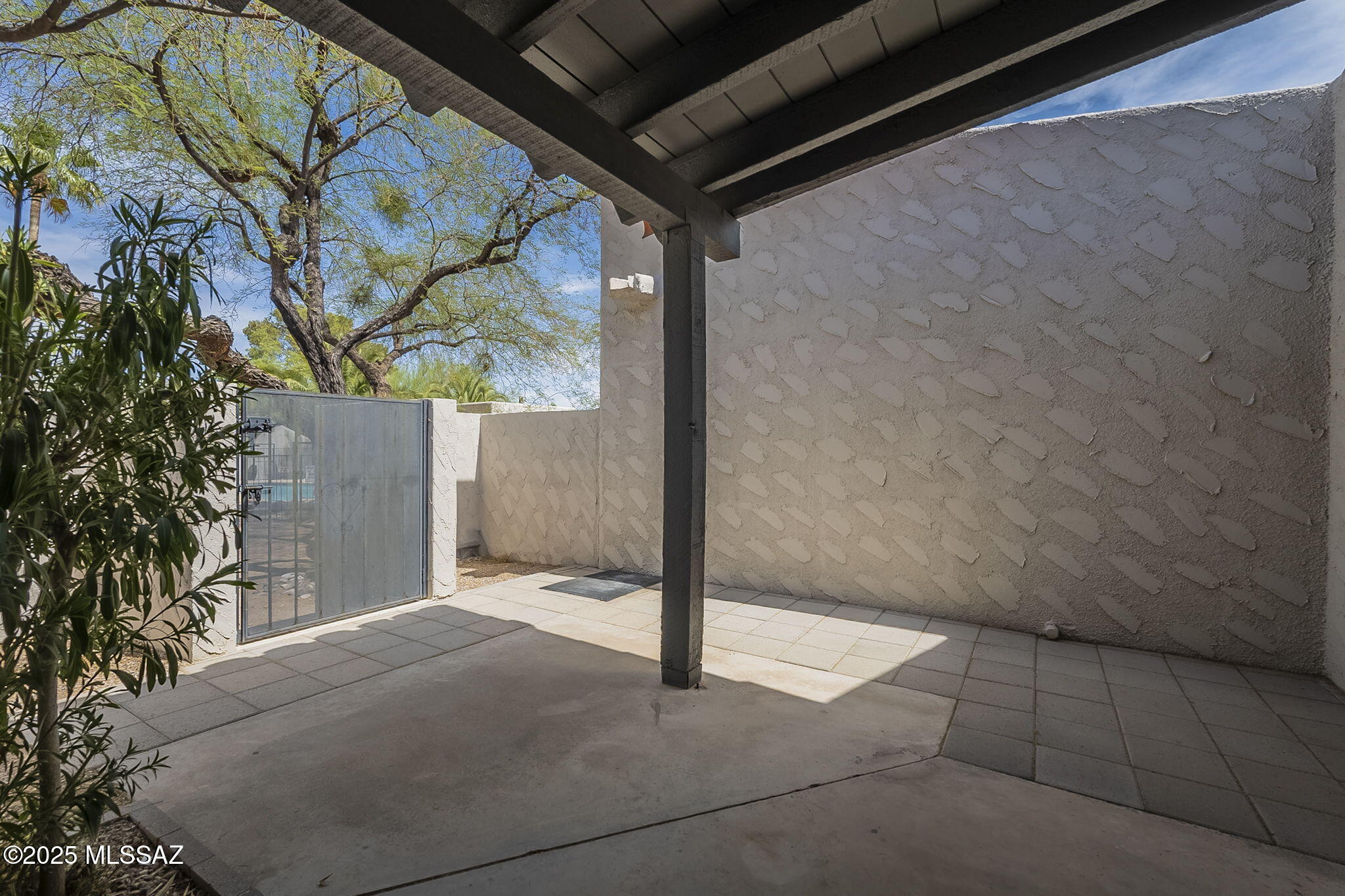 5444 N La Casita Drive