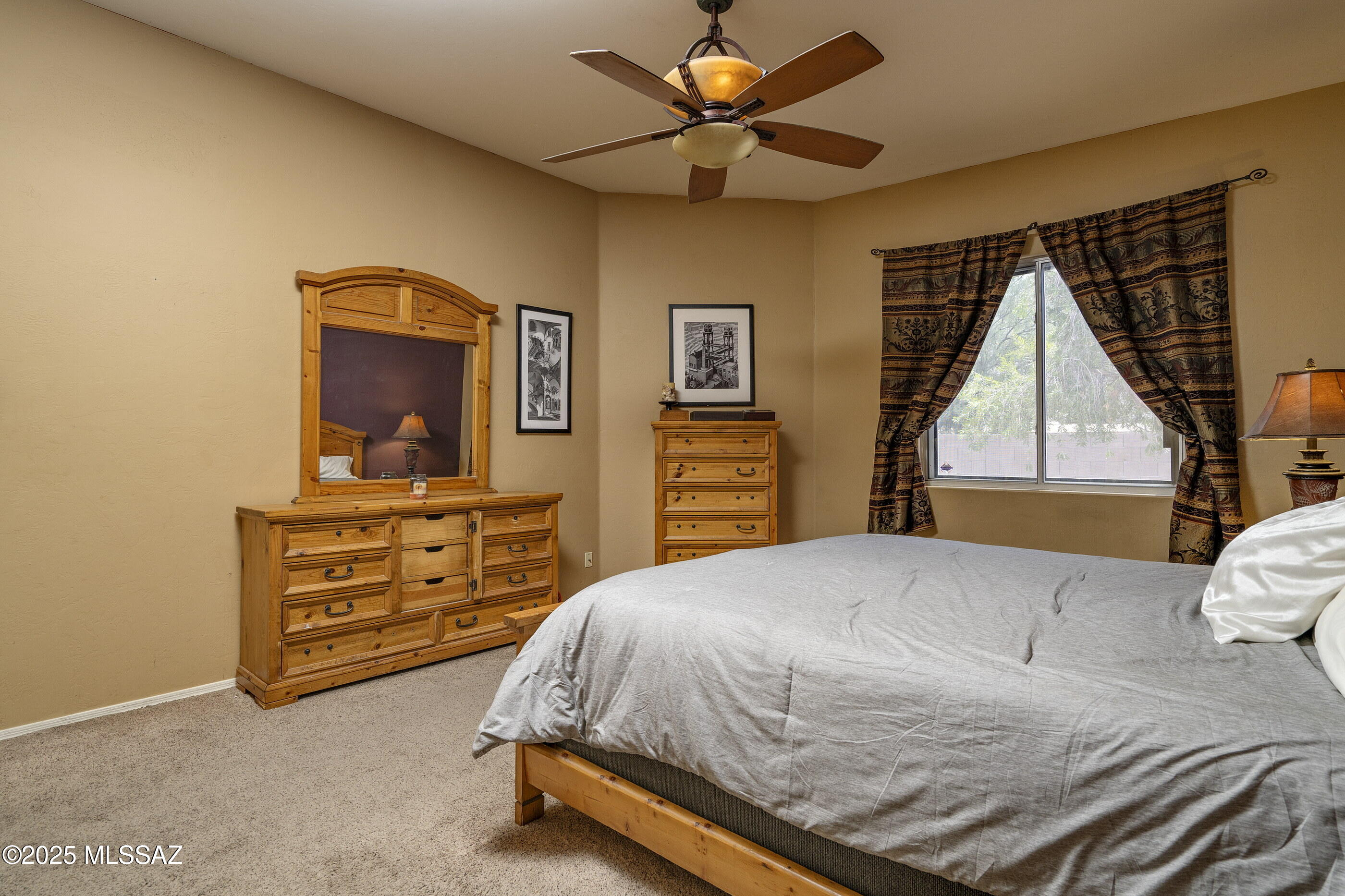 730 N Northern Vista Place