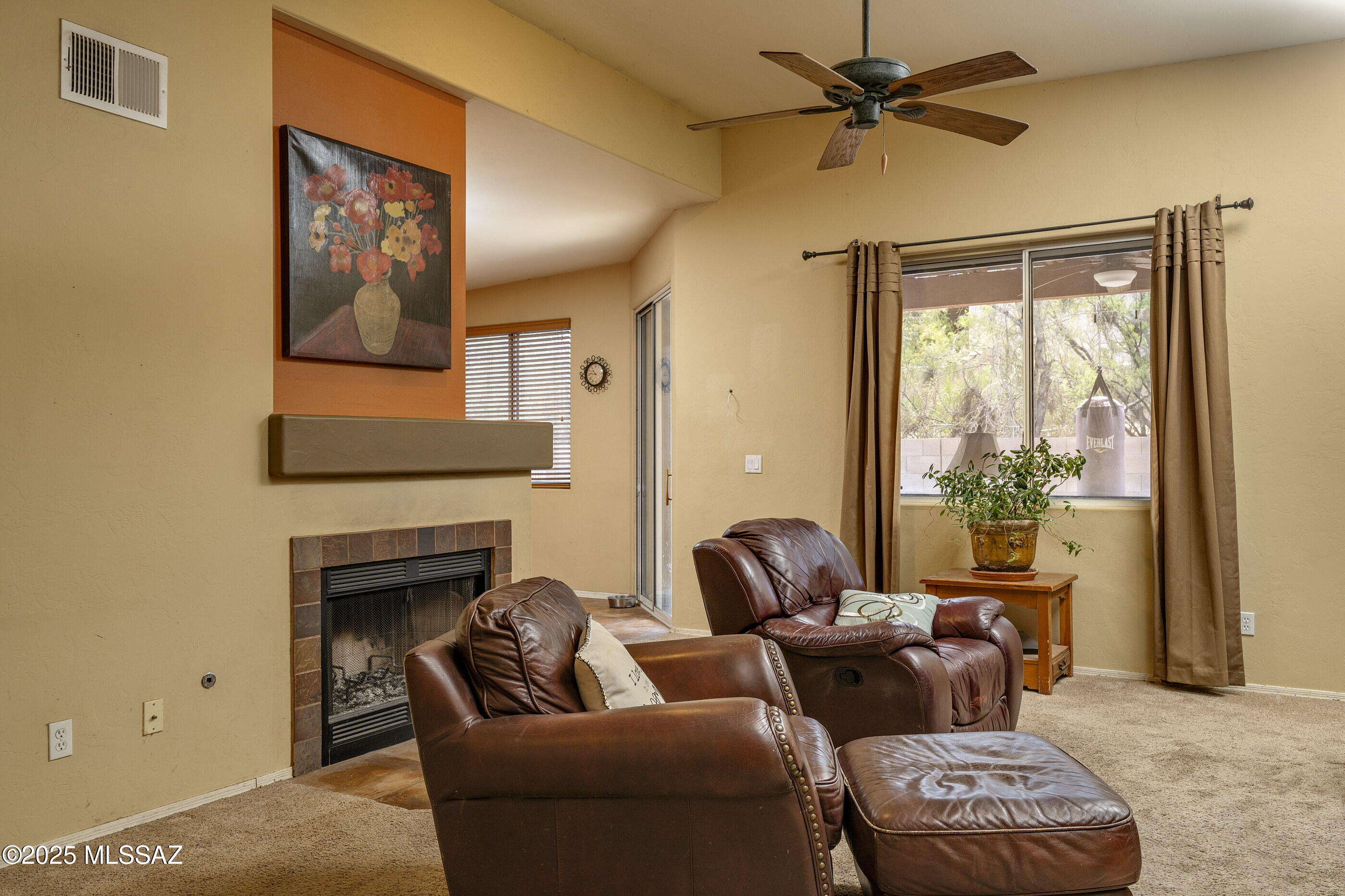 730 N Northern Vista Place