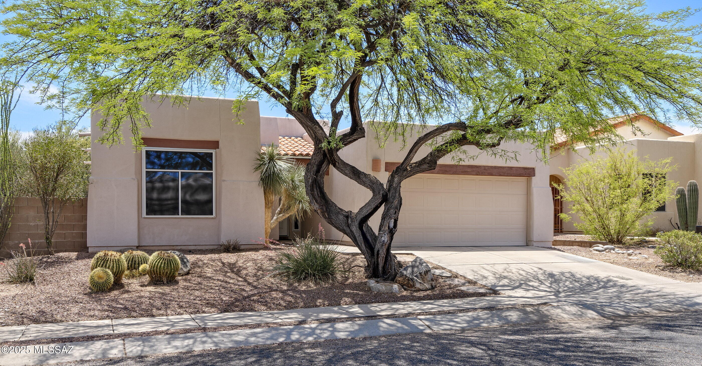 730 N Northern Vista Place