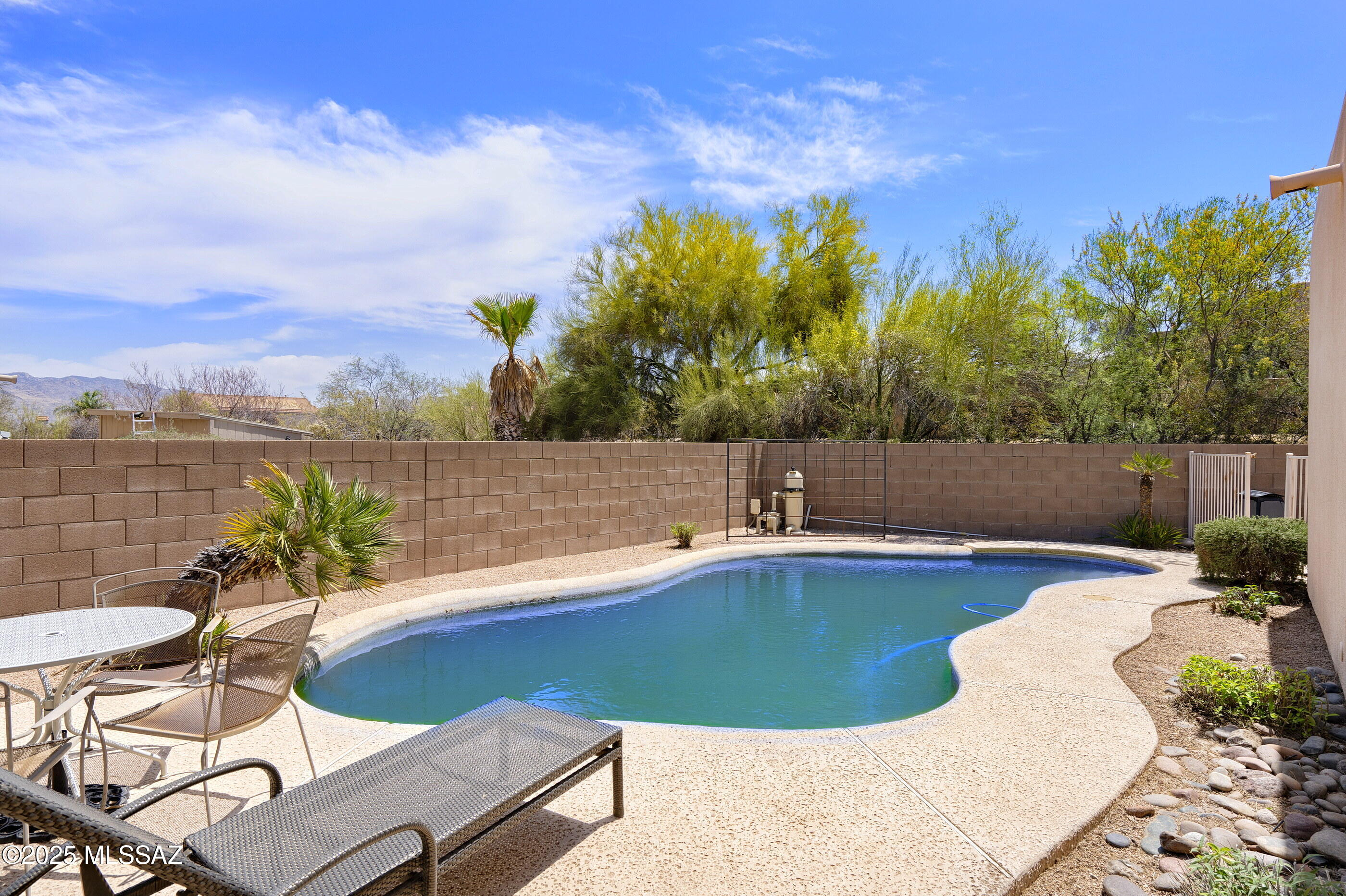 730 N Northern Vista Place