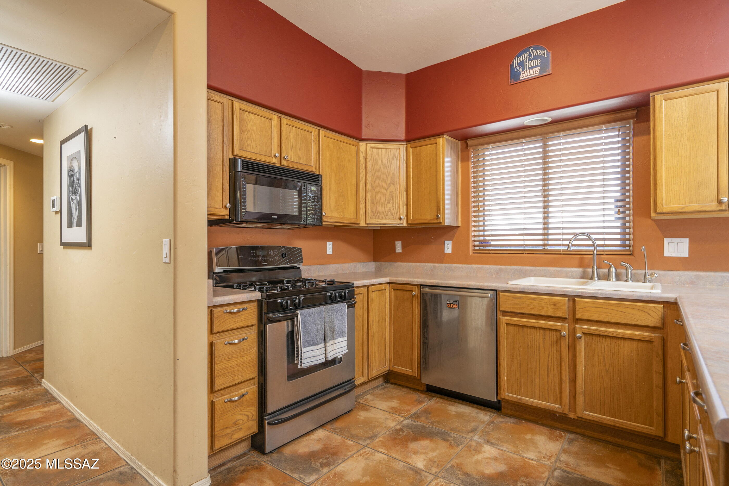 730 N Northern Vista Place