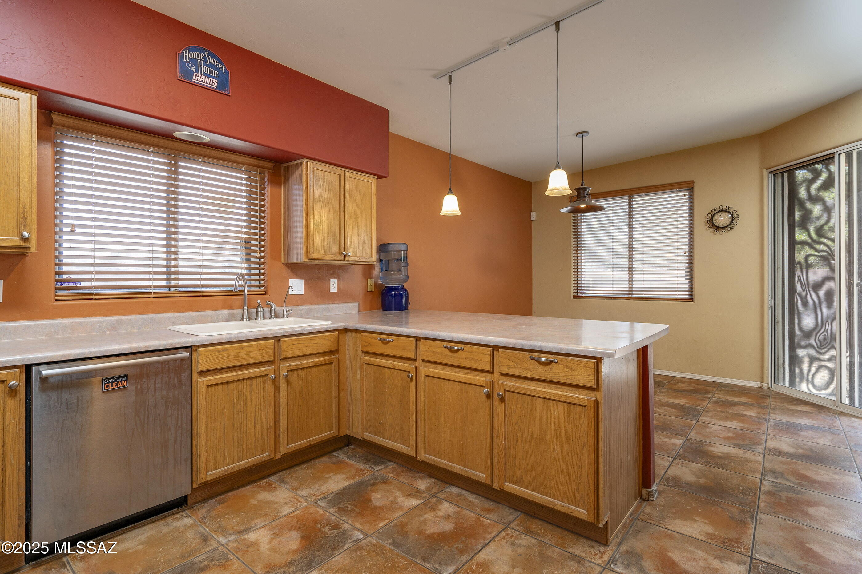 730 N Northern Vista Place