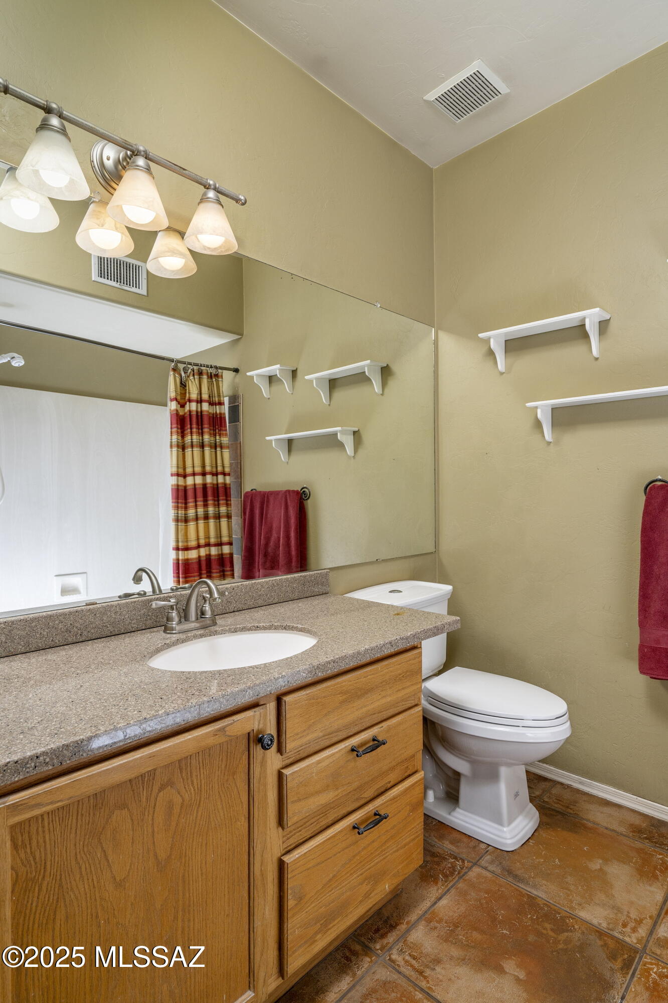 730 N Northern Vista Place