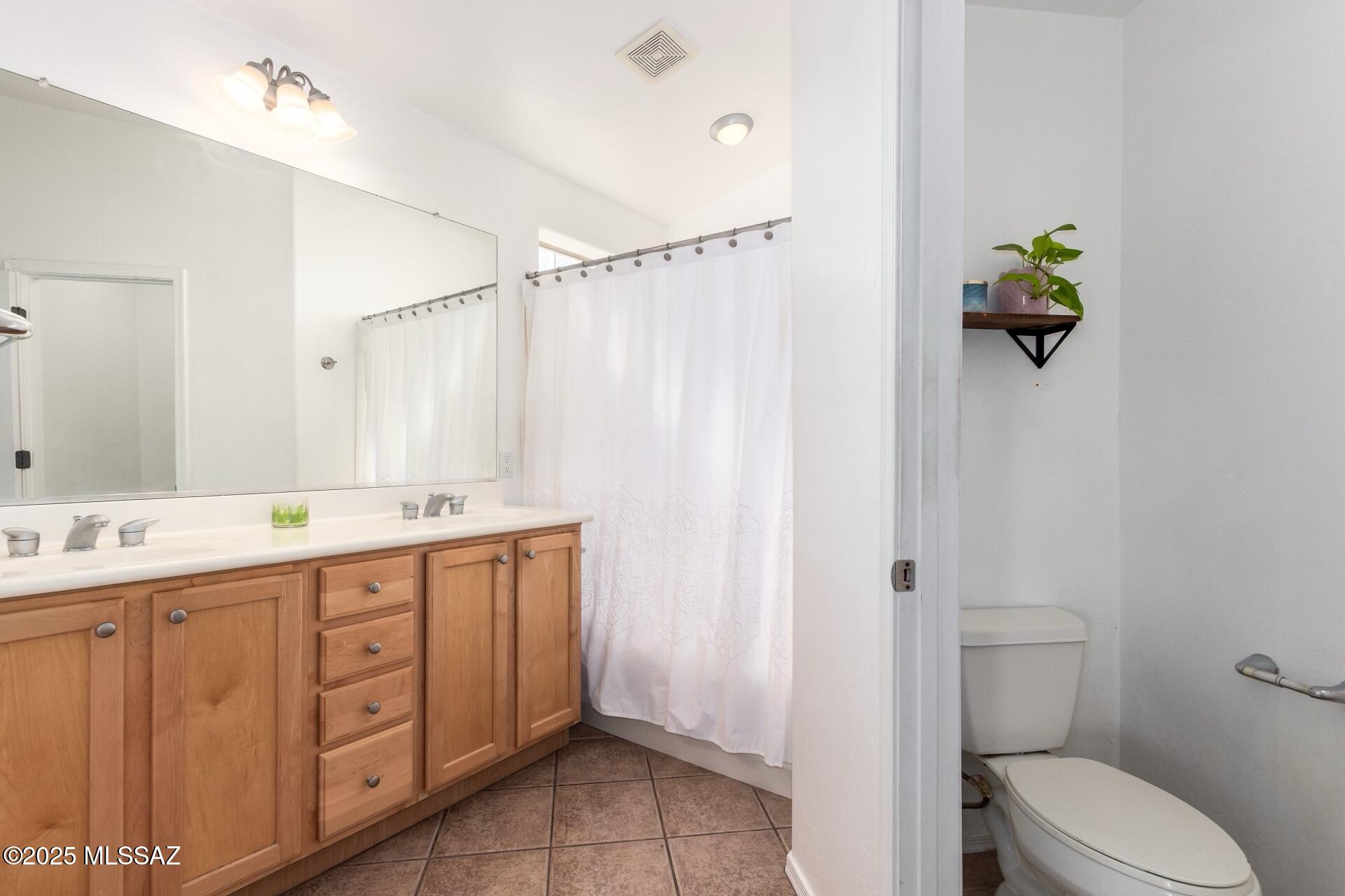 10492 E Rose Hill Street