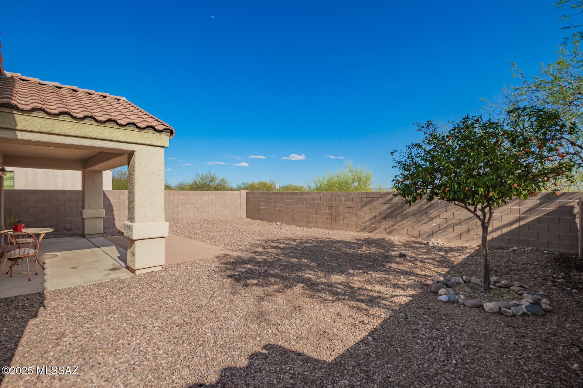 10492 E Rose Hill Street