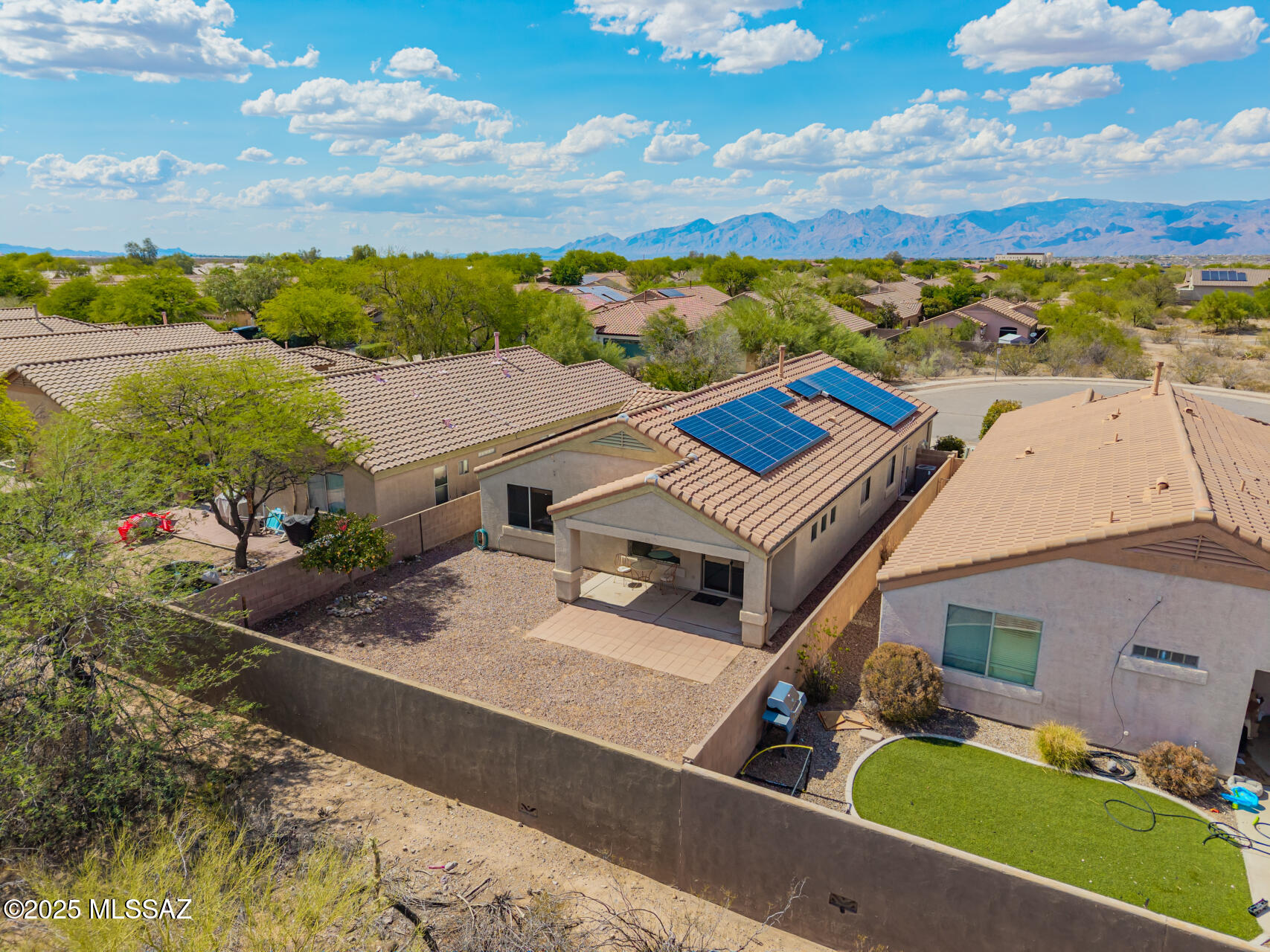 10492 E Rose Hill Street