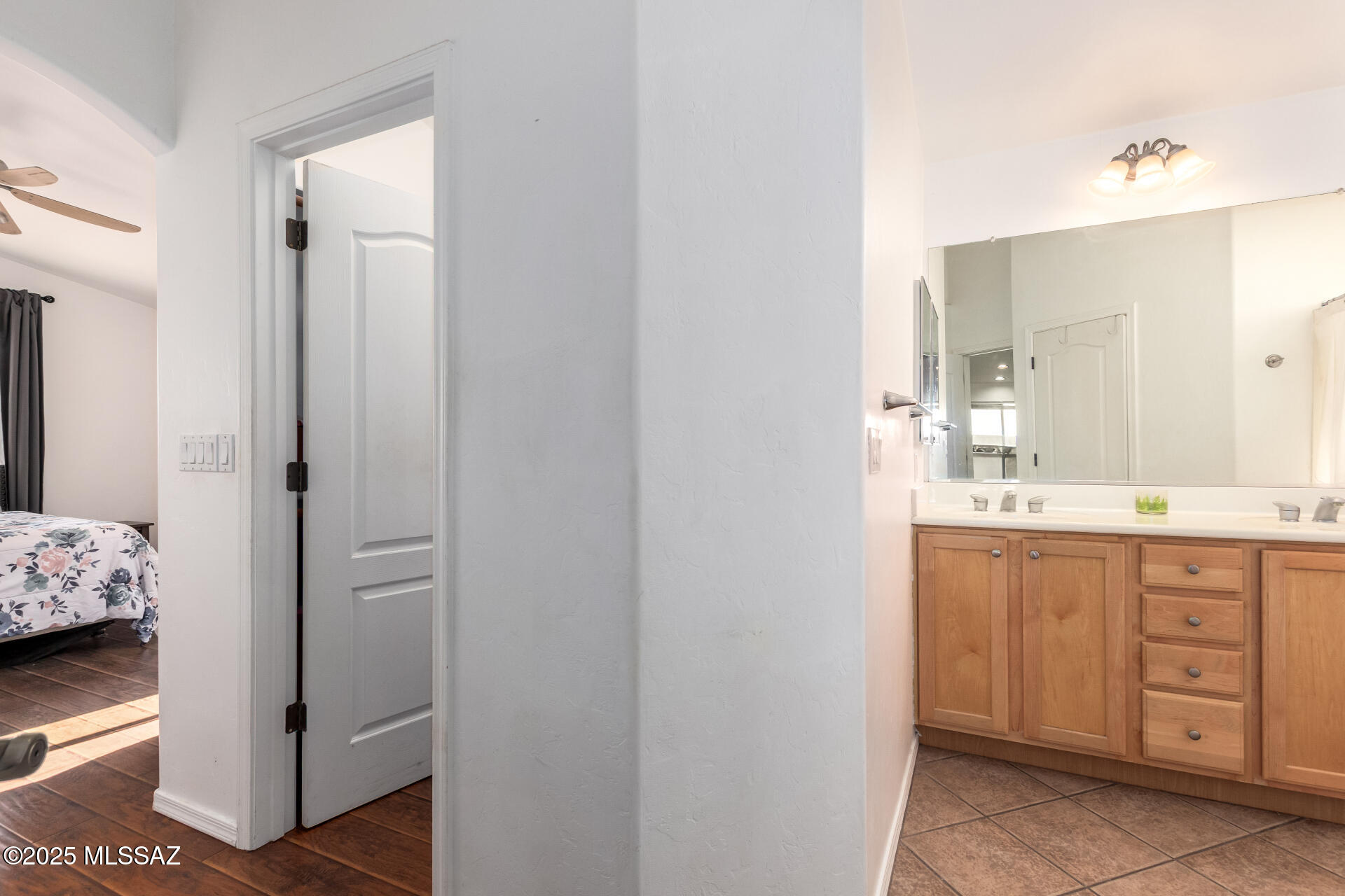 10492 E Rose Hill Street