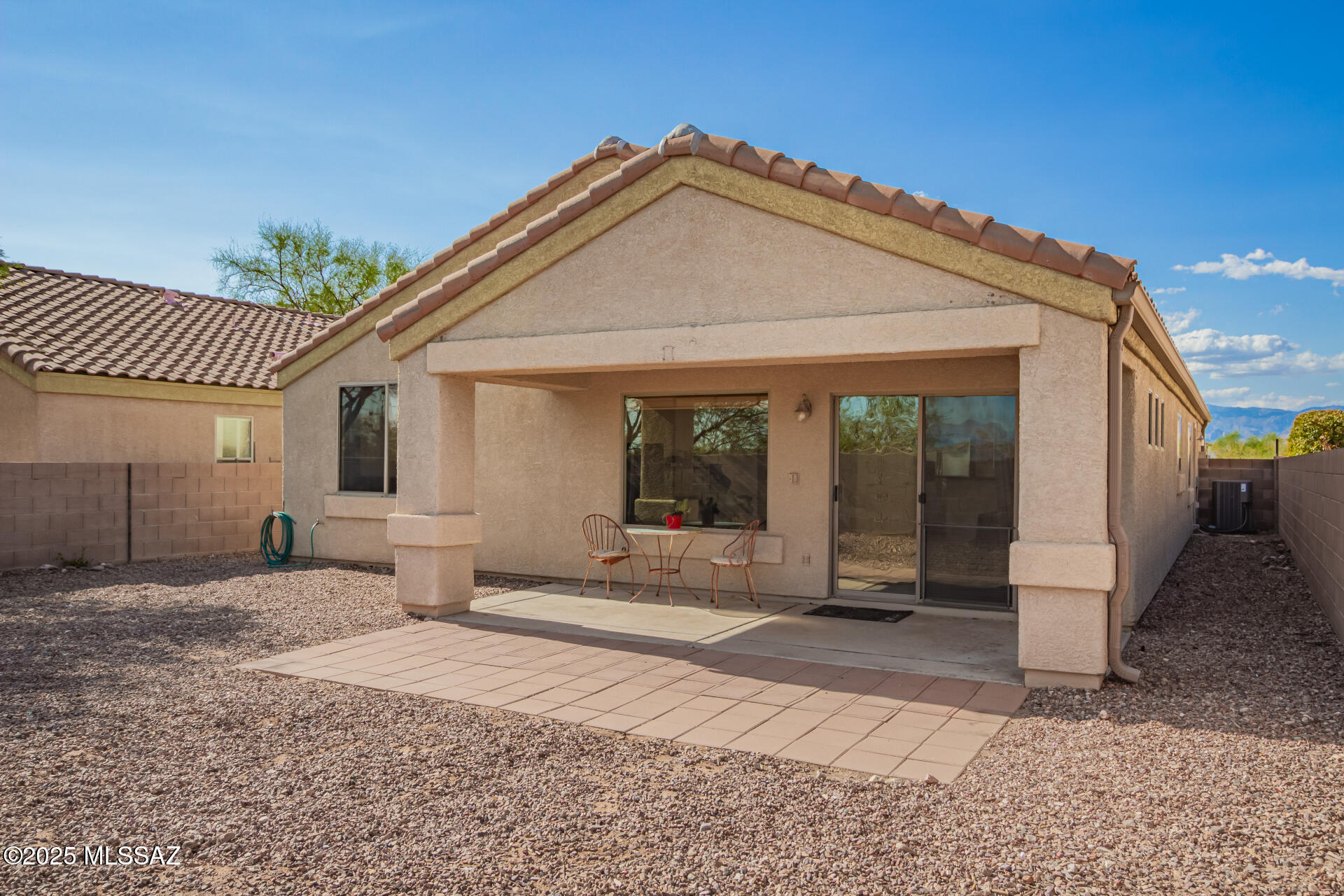 10492 E Rose Hill Street