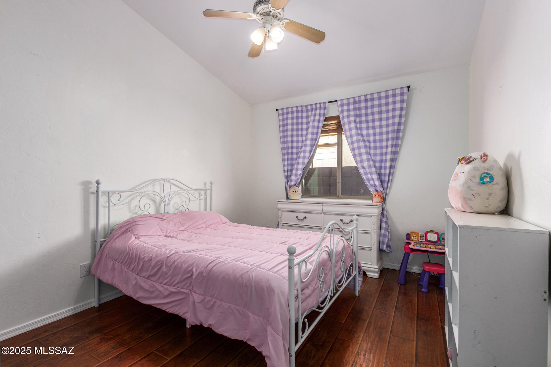 10492 E Rose Hill Street