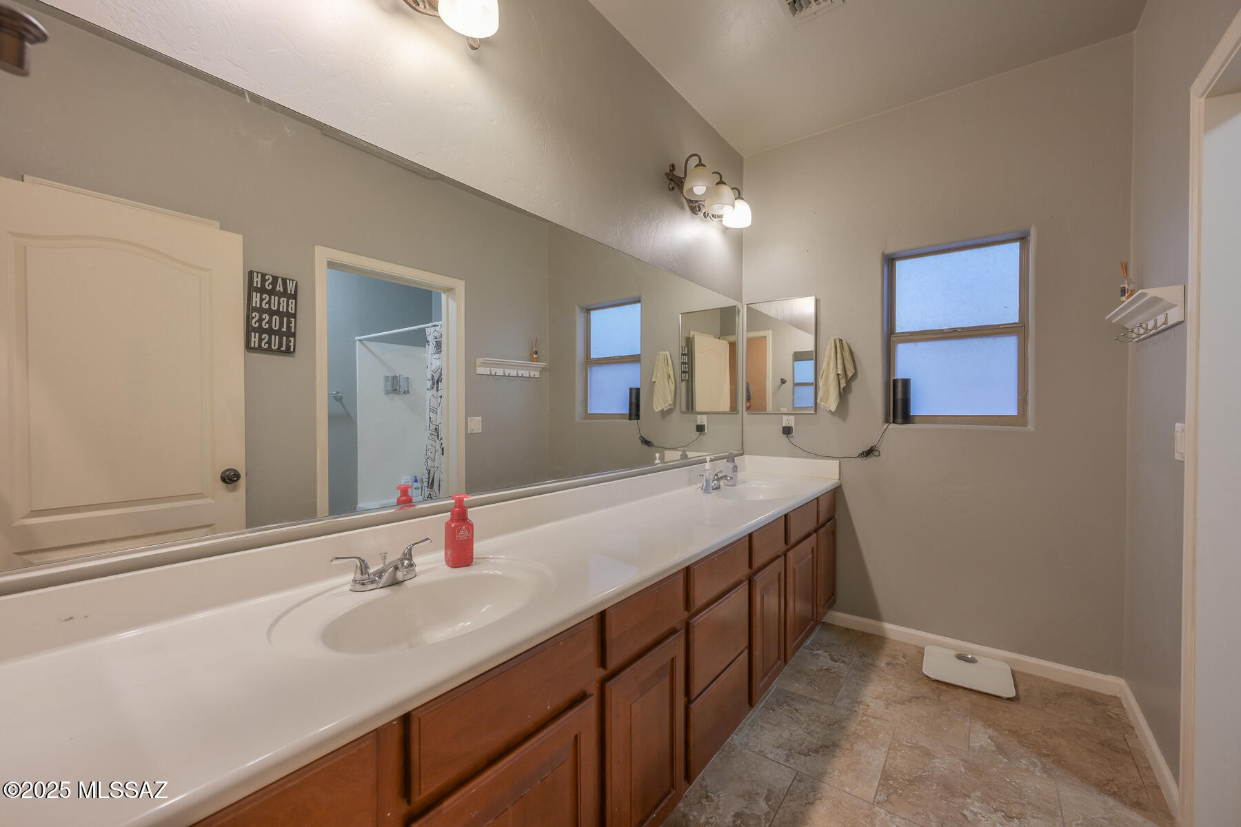 14245 E Wild Jesse Way