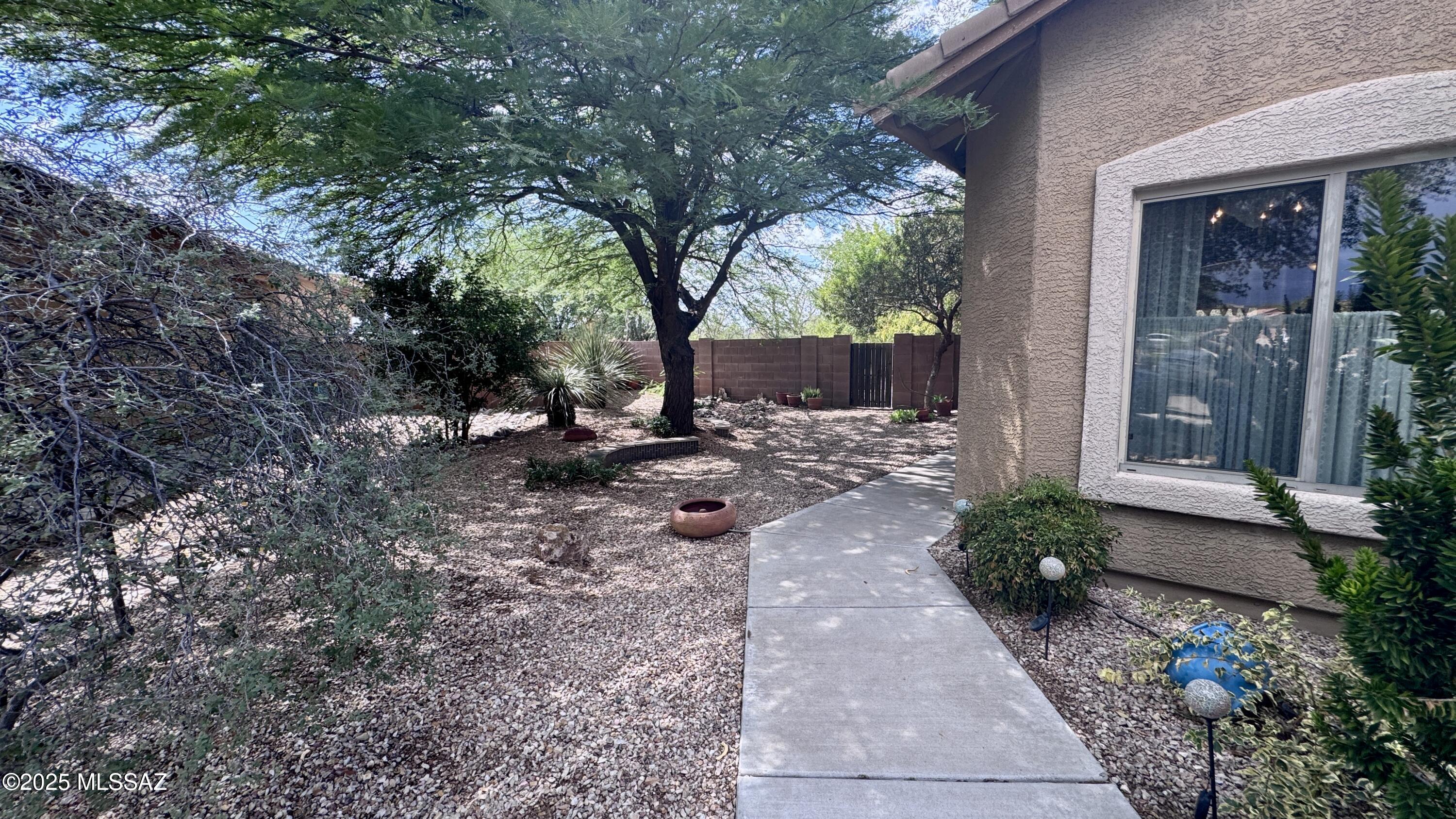 955 E Mt Shibell Drive