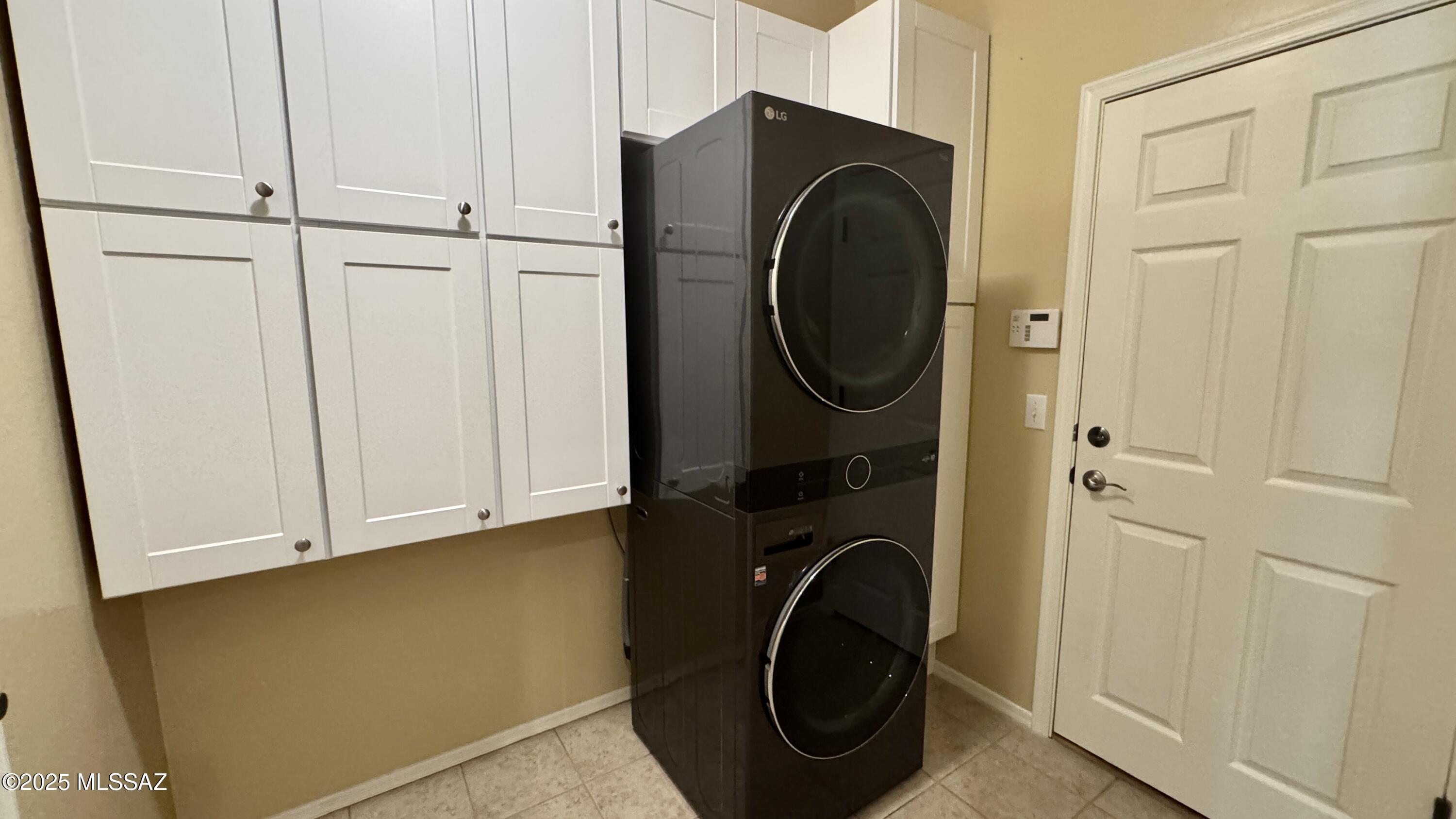 955 E Mt Shibell Drive