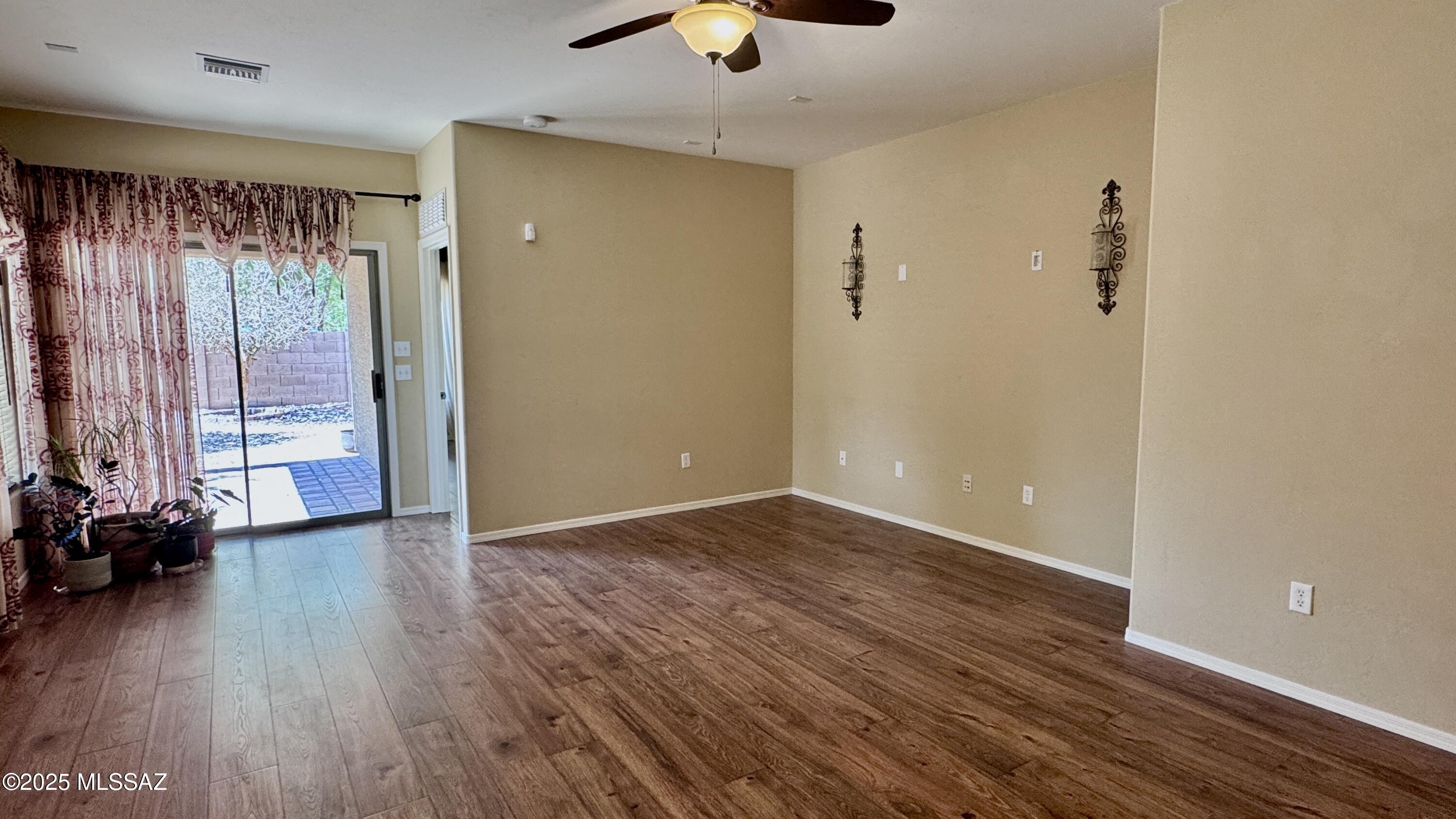 955 E Mt Shibell Drive