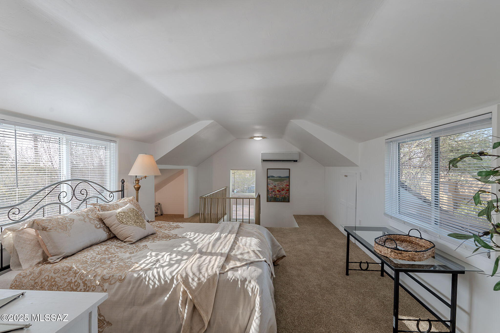 4038 E Bellevue Street