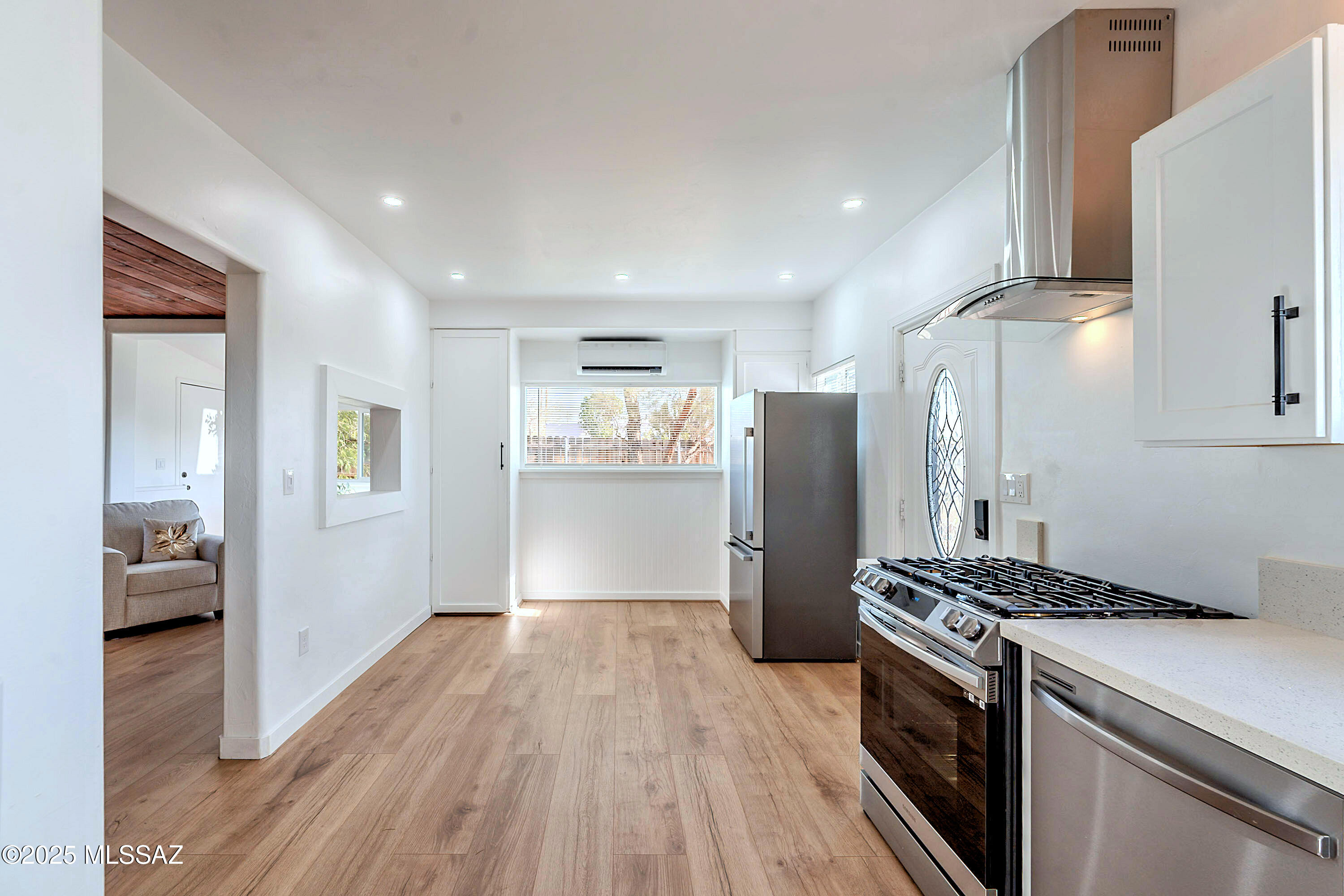 4038 E Bellevue Street