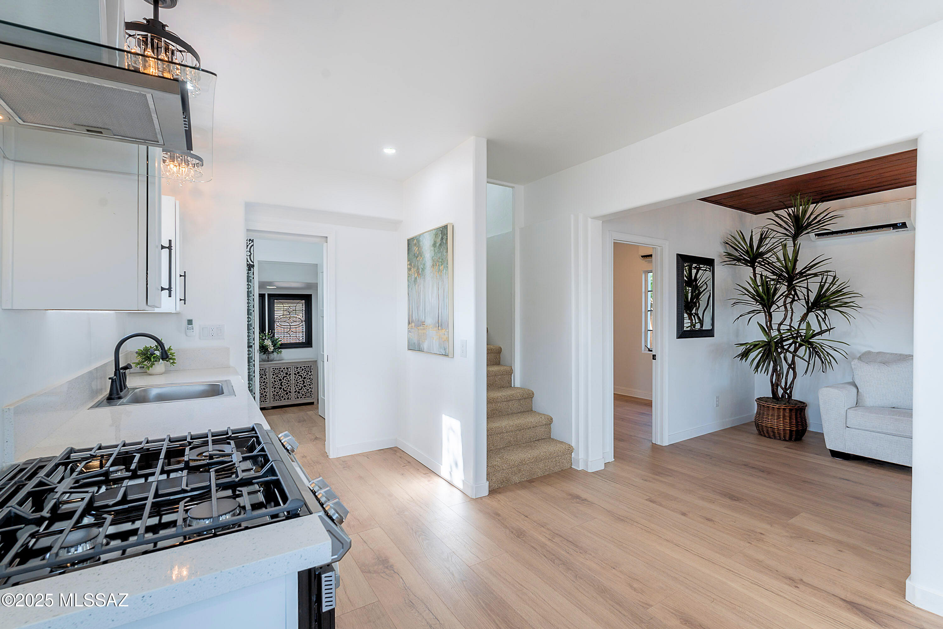 4038 E Bellevue Street