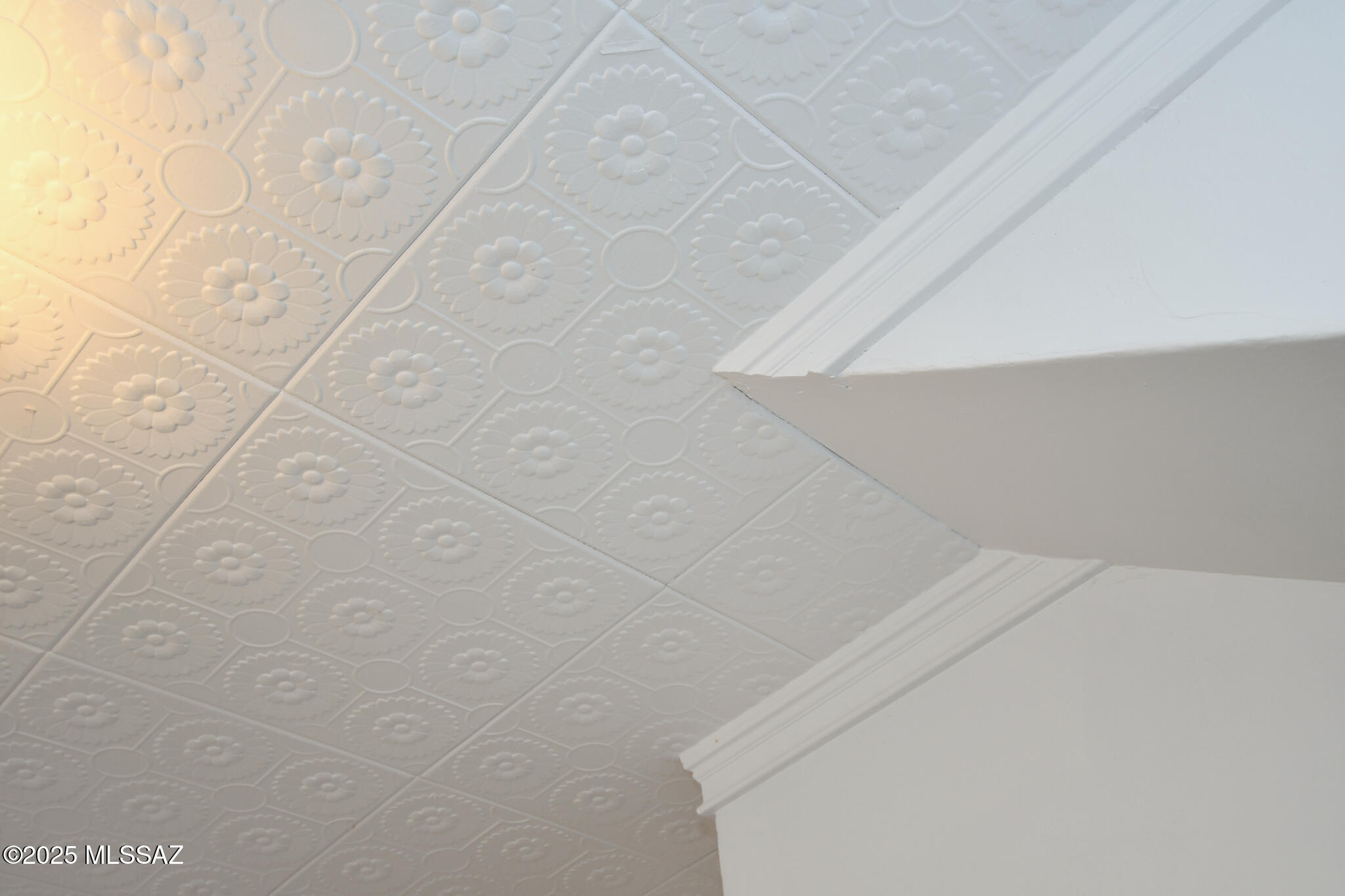 4038 E Bellevue Street