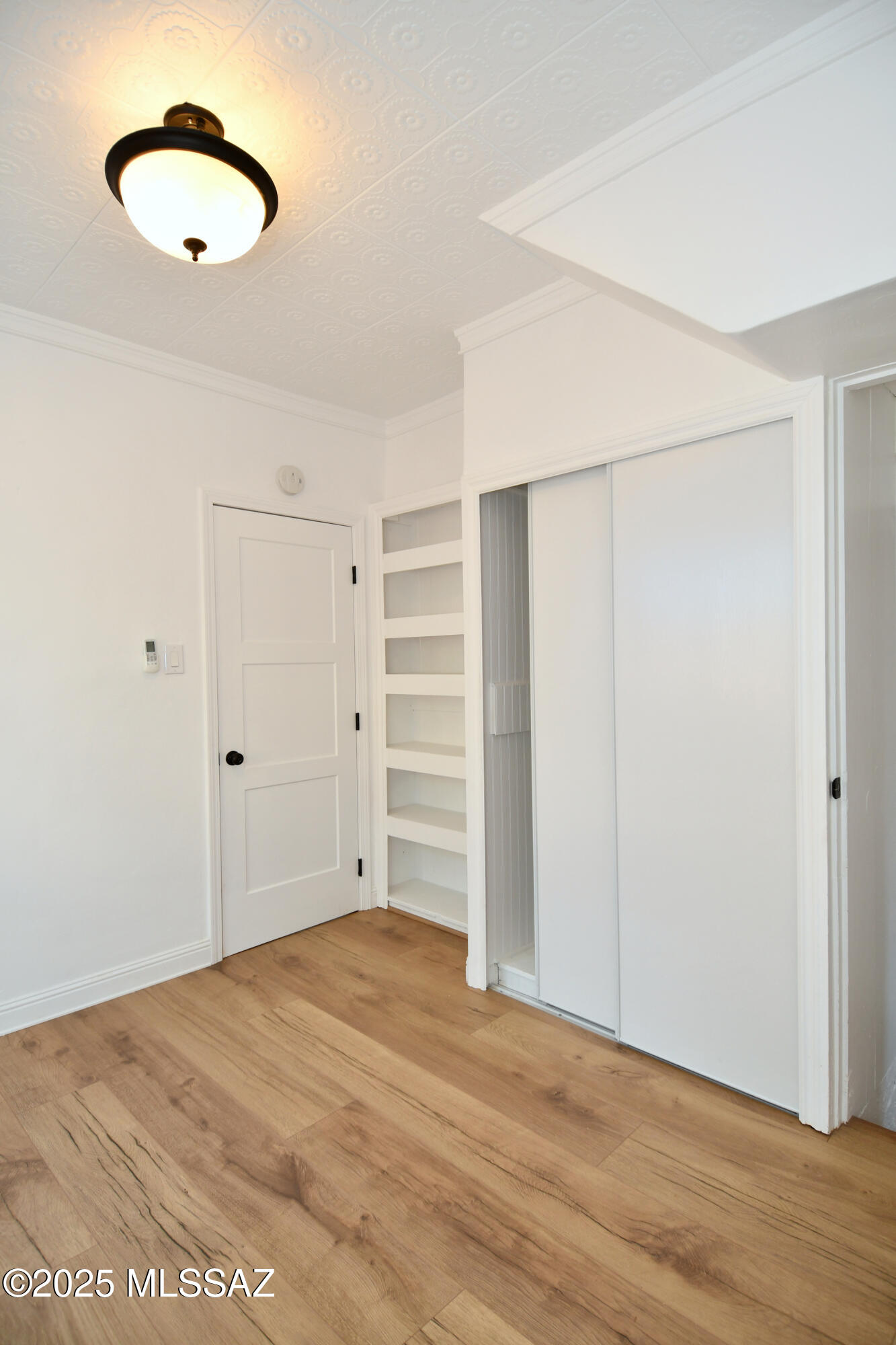 4038 E Bellevue Street