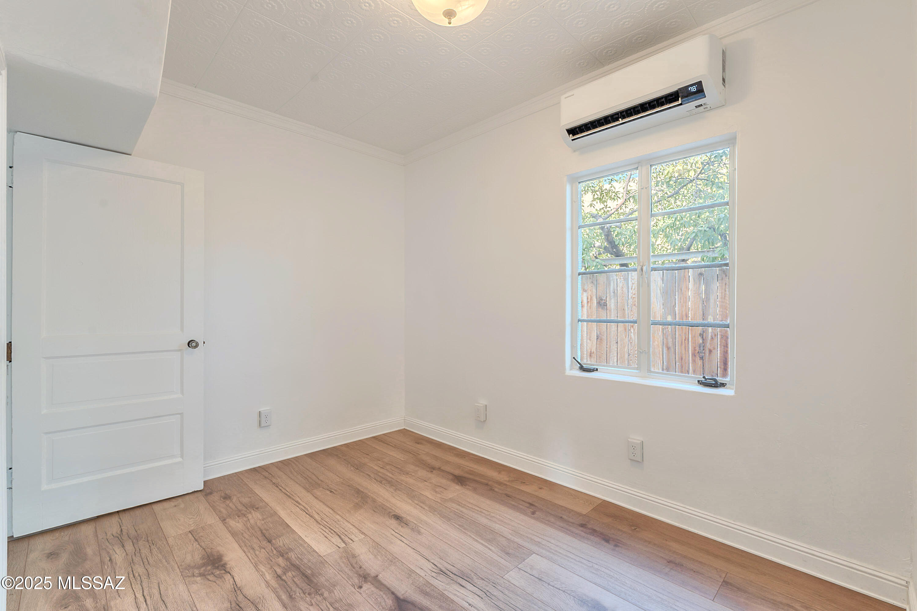 4038 E Bellevue Street