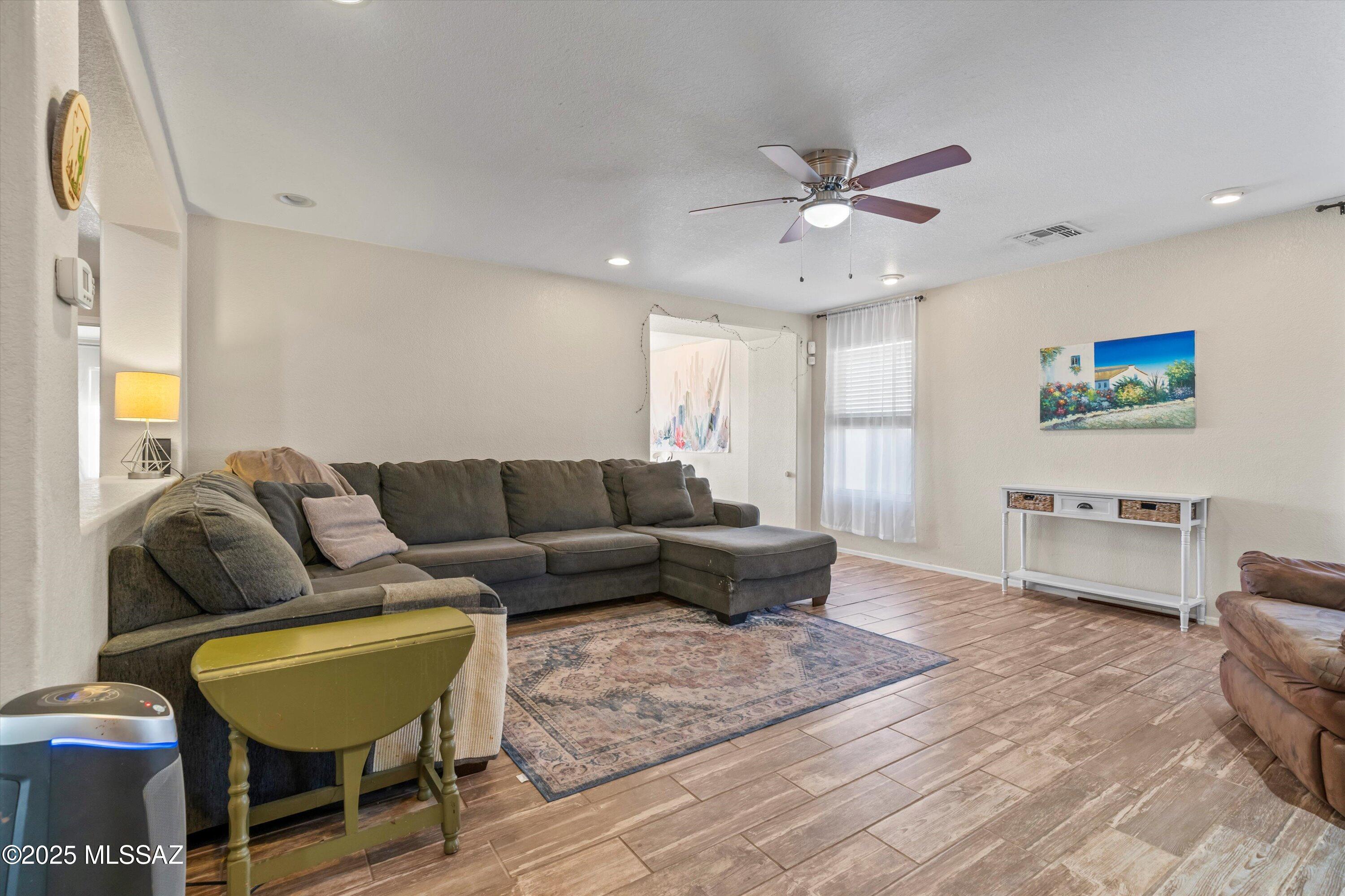 784 W Paseo Celestial