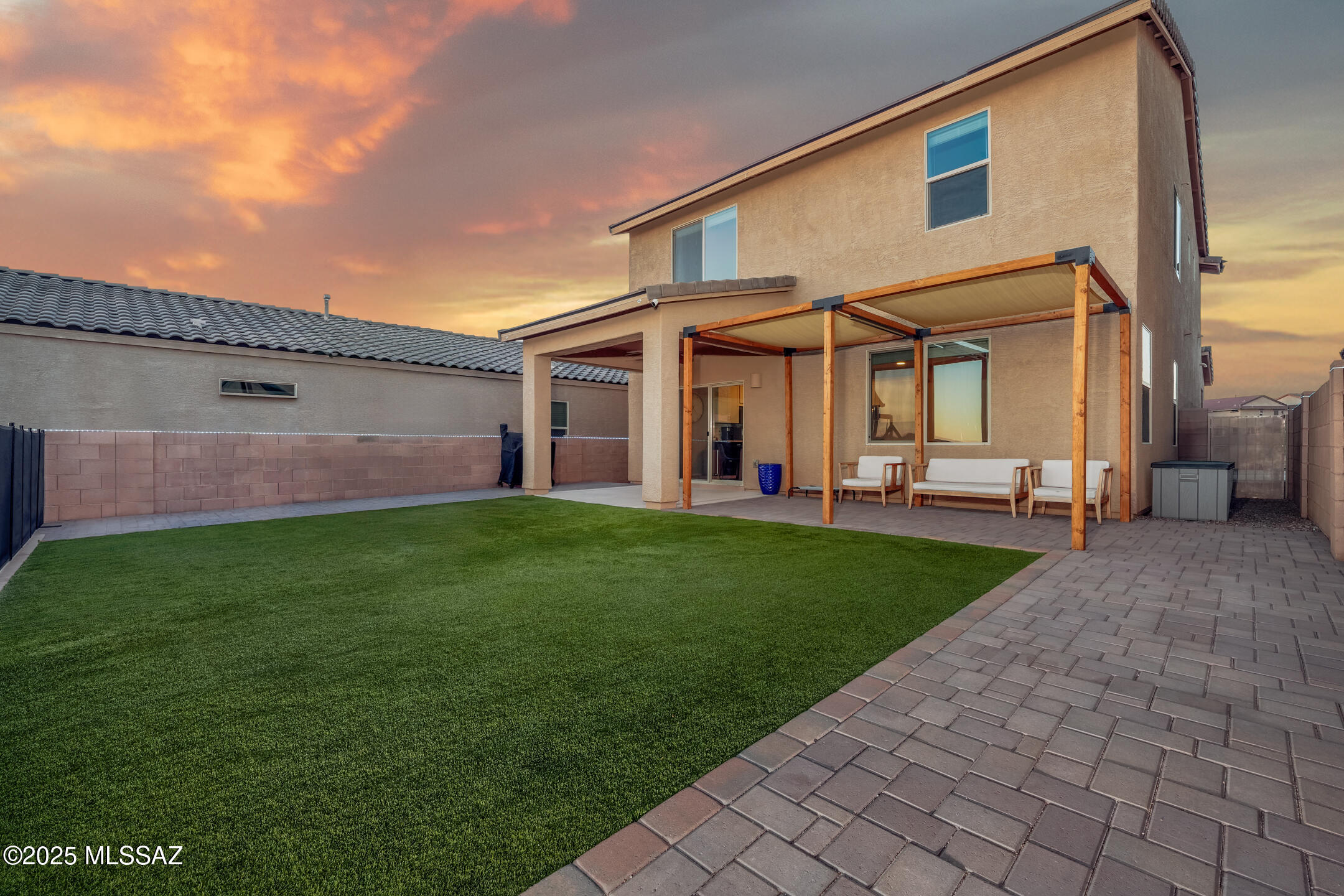 10544 S Avenida Lago De Plata