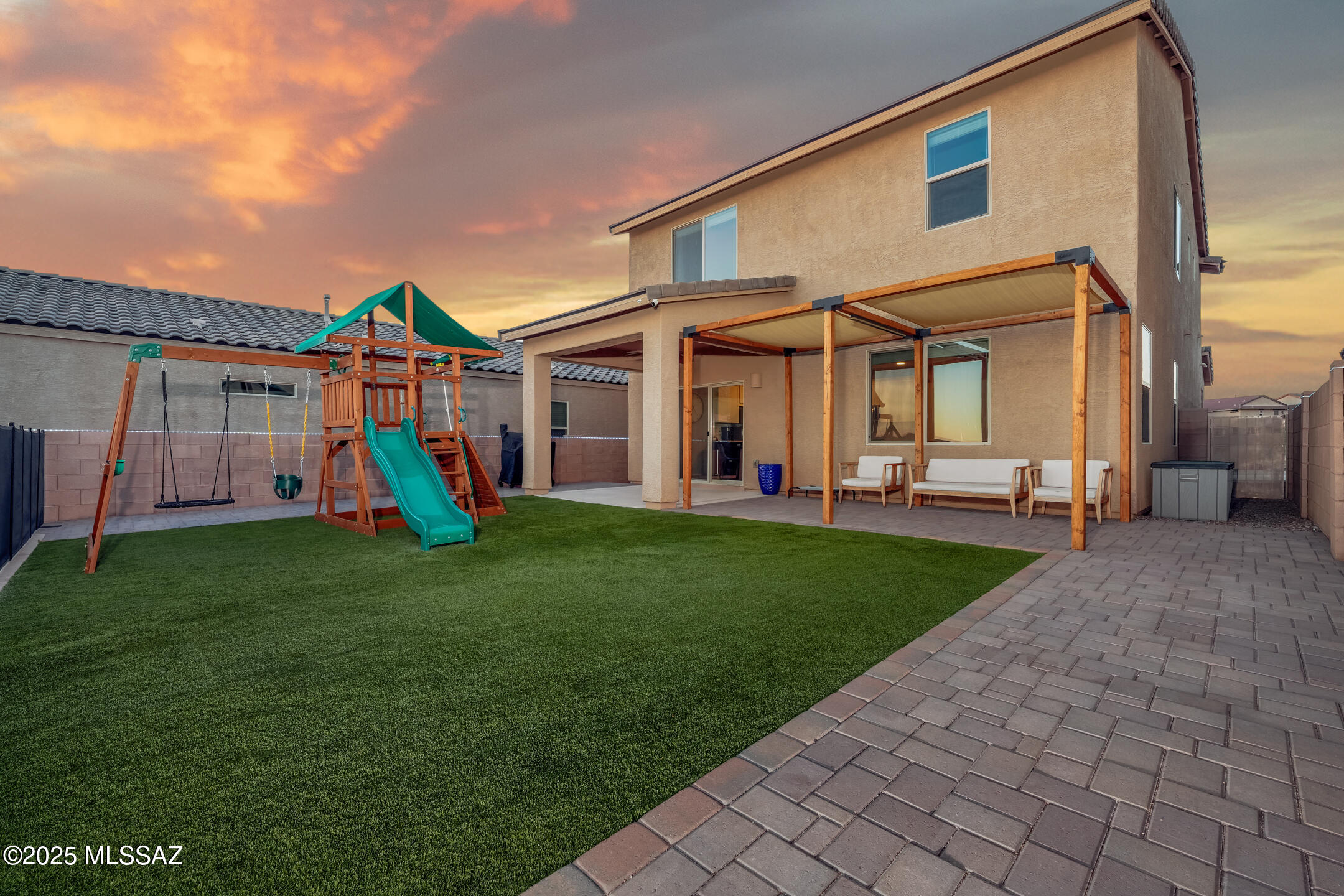 10544 S Avenida Lago De Plata