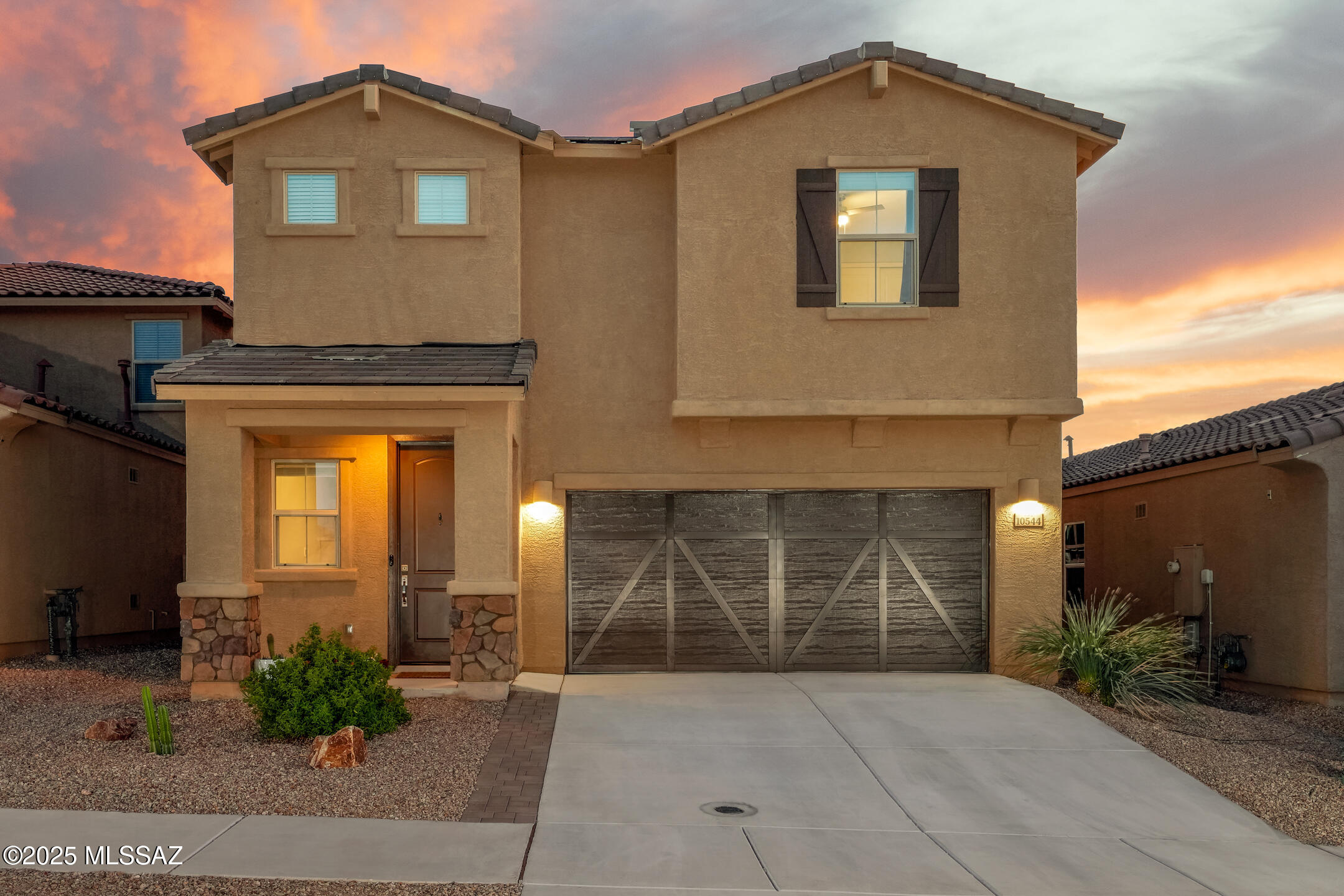 10544 S Avenida Lago De Plata