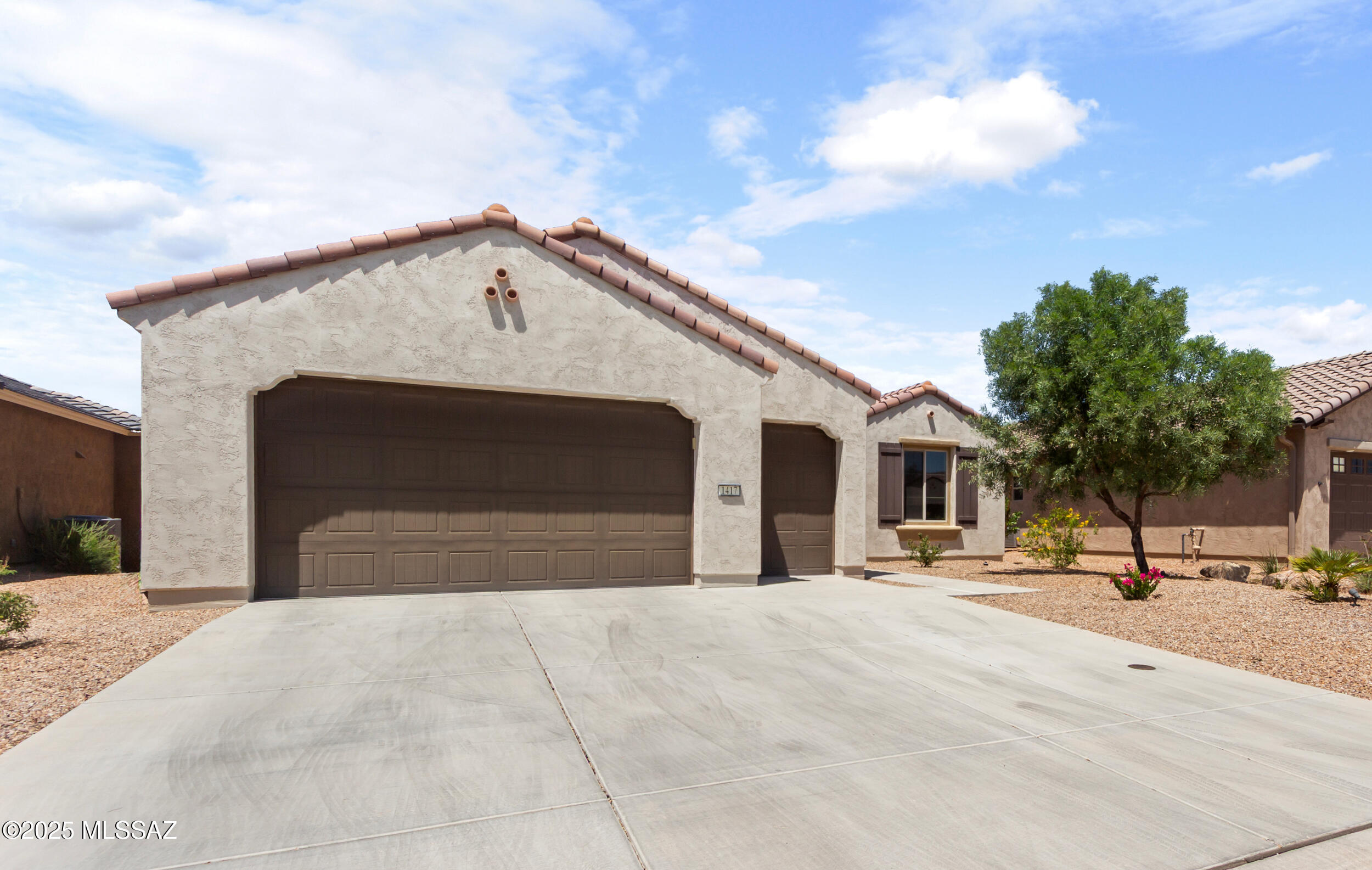 1417 E Claystone Drive