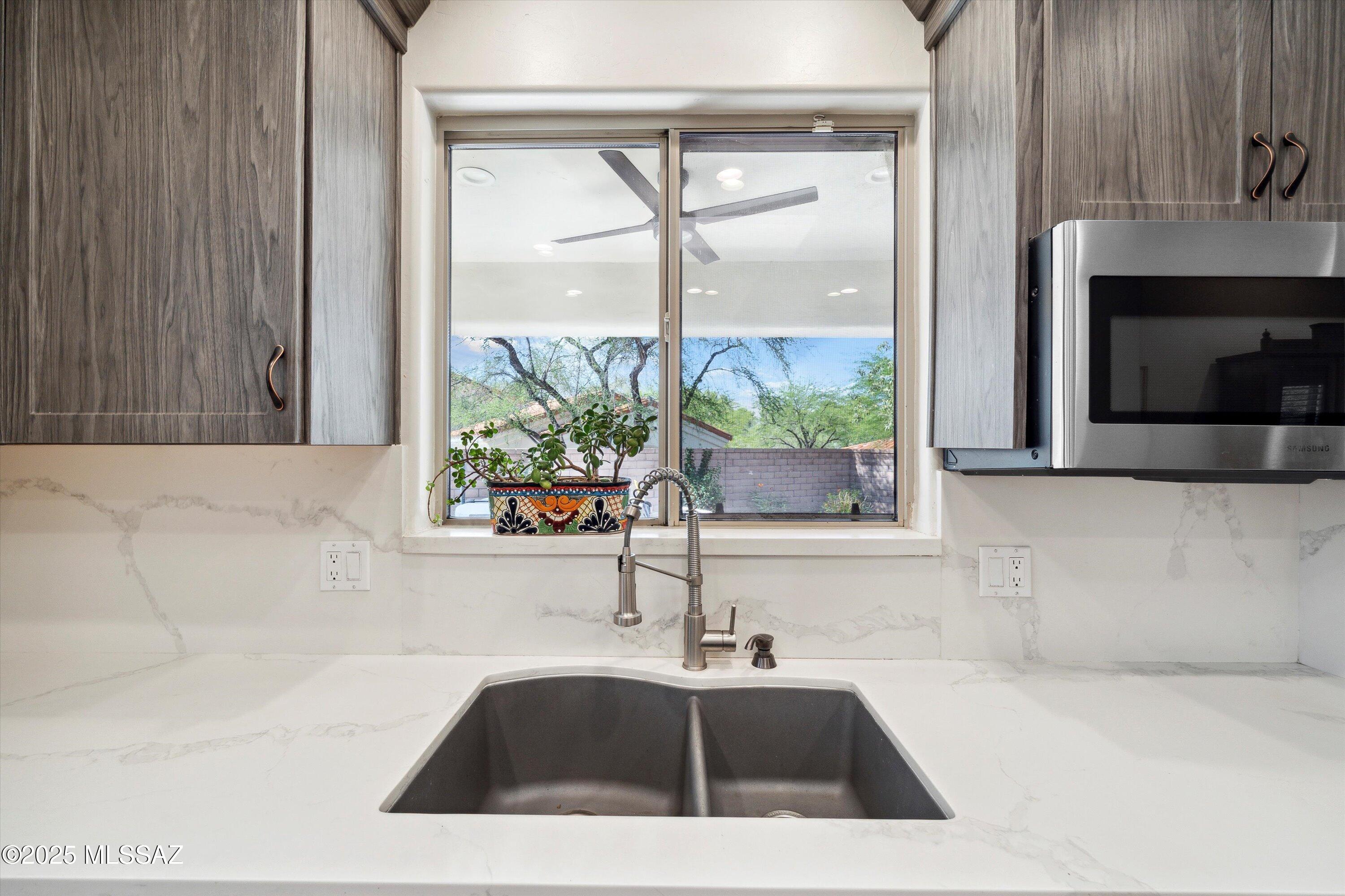7274 E Placita Rancho La Cholla