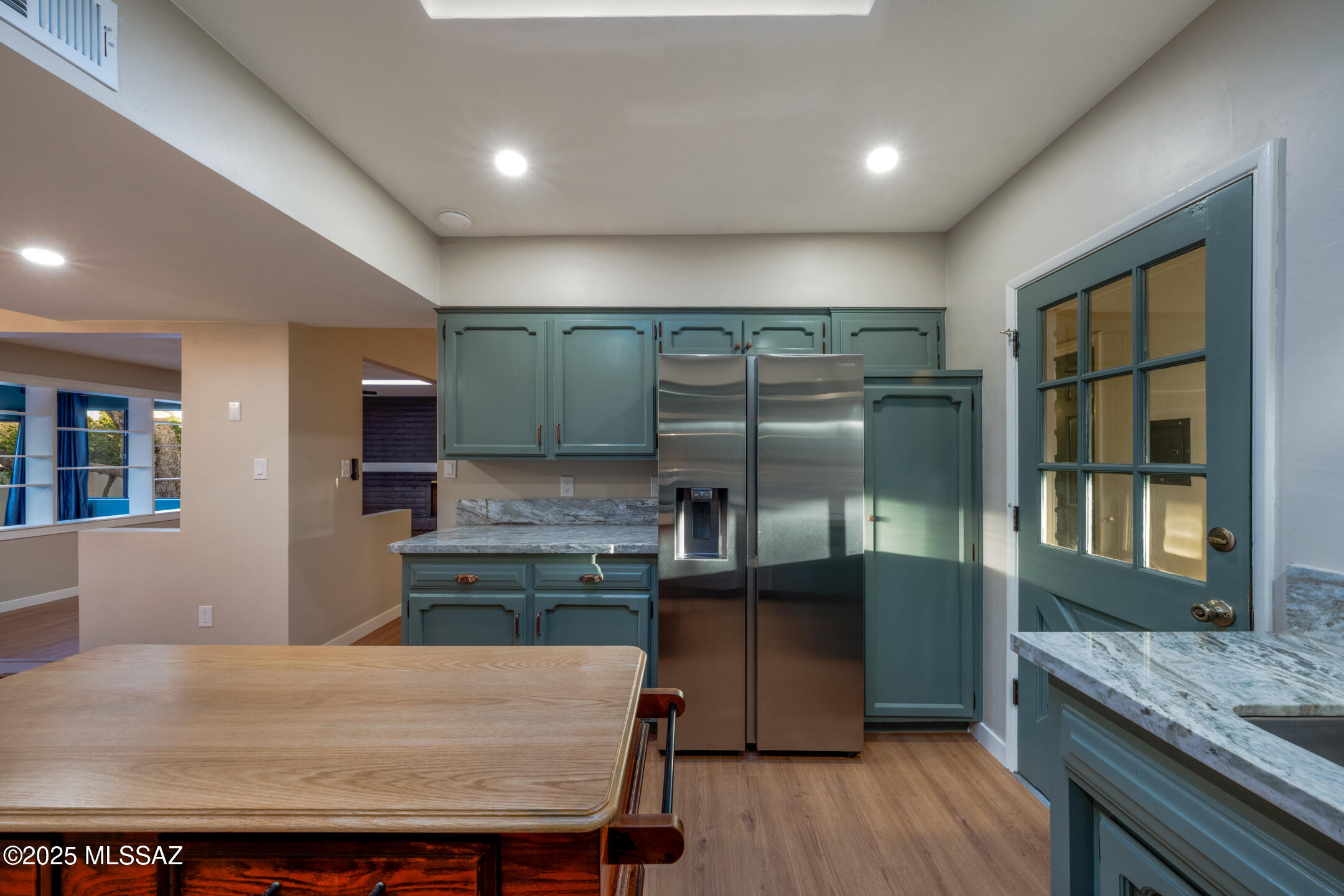 3339 N Calle Poco