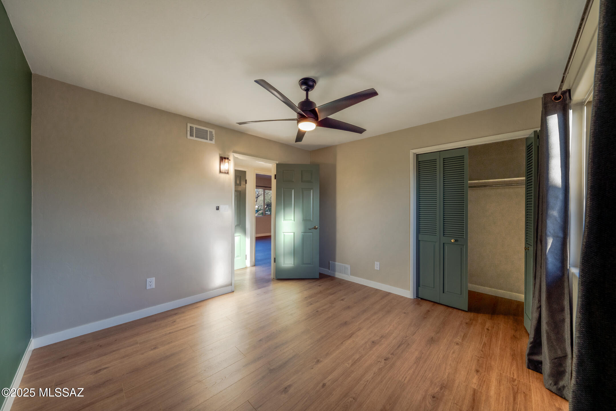 3339 N Calle Poco