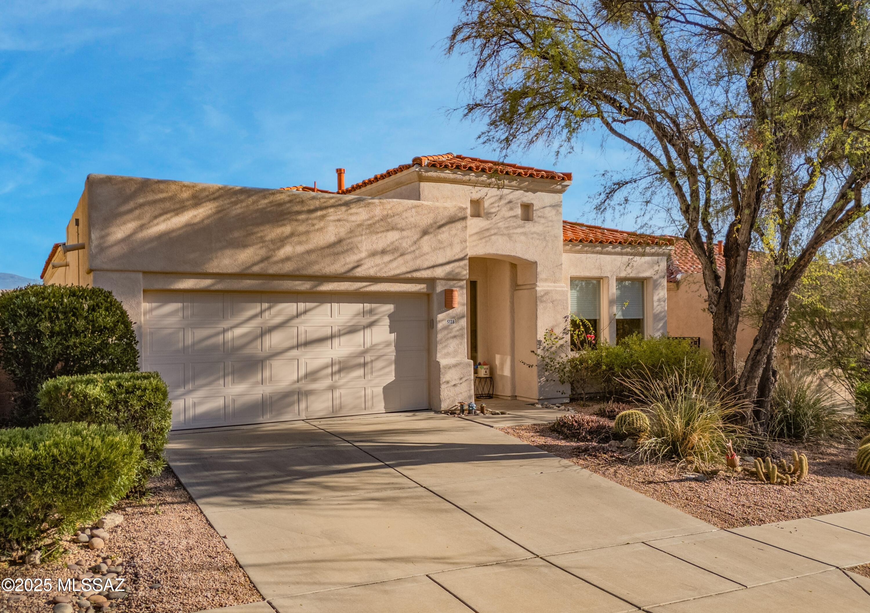 5128 N Fairway Spring Drive