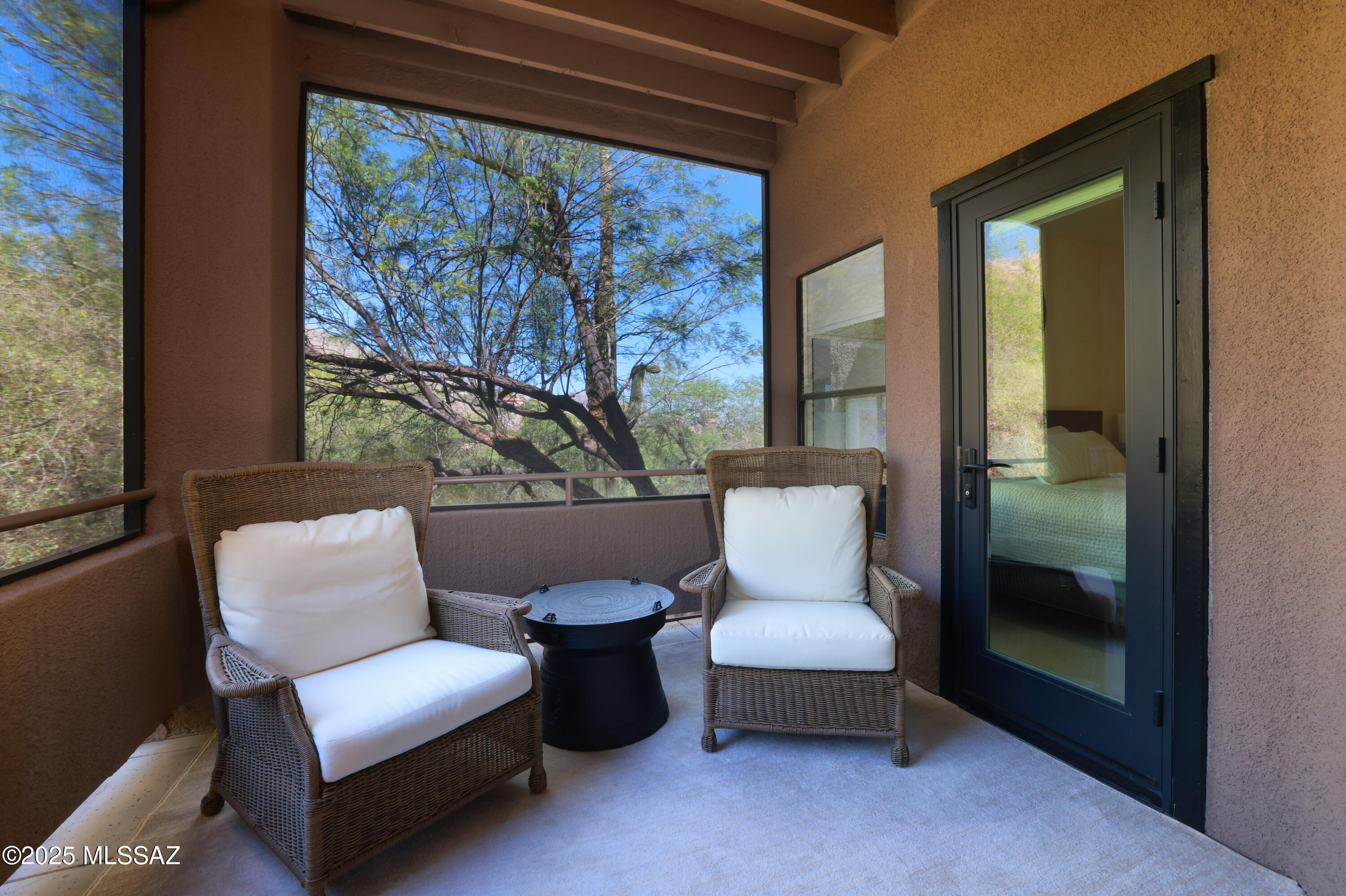 6655 N Canyon Crest Drive NE Unit: # 22103
